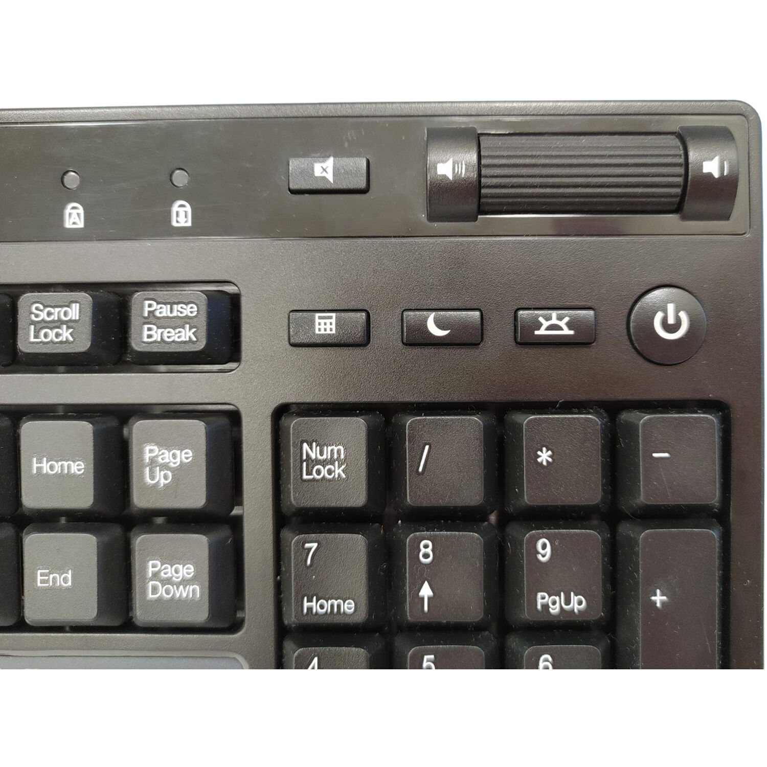 Adesso wired full-size touchpad keyboard with integrated click buttons and scroll wheel — view 6