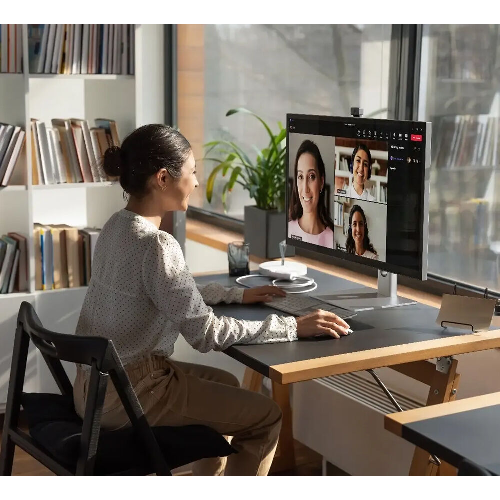 ALOGIC CLARITY PRO 27-inch UHD 4K monitor with built-in webcam and 65W USB-C Power Delivery — view 11