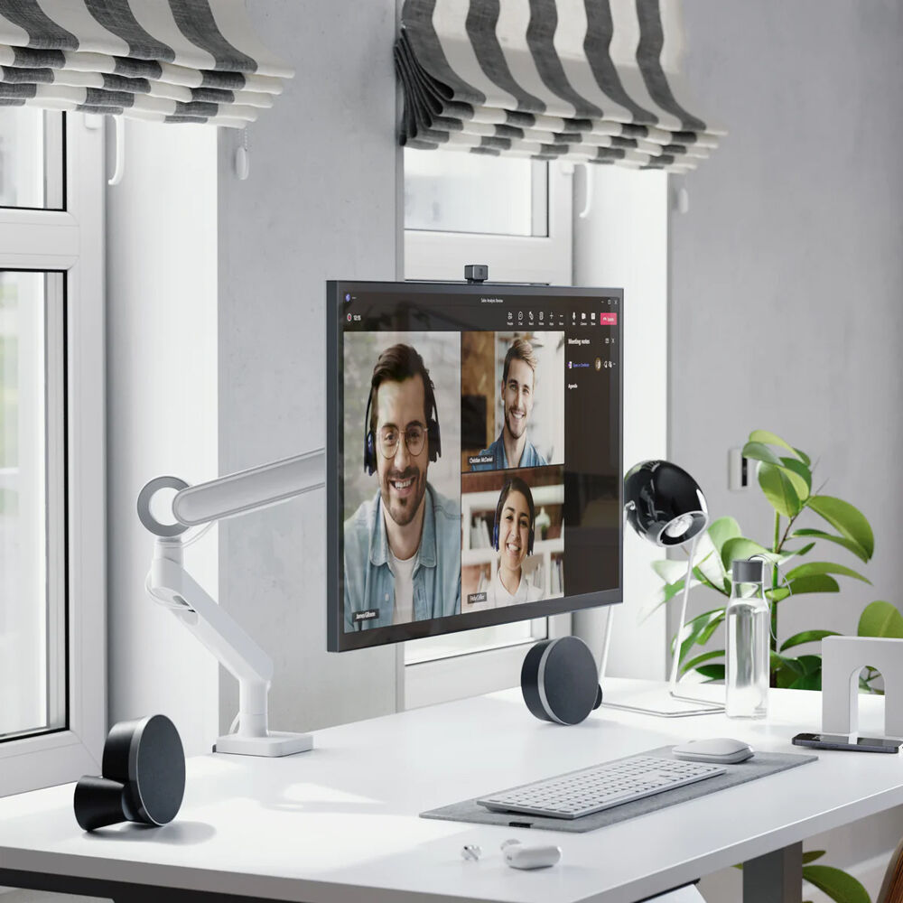 ALOGIC CLARITY PRO MAX 32-inch 4K UHD monitor with integrated webcam and 65W USB-C power delivery — view 14