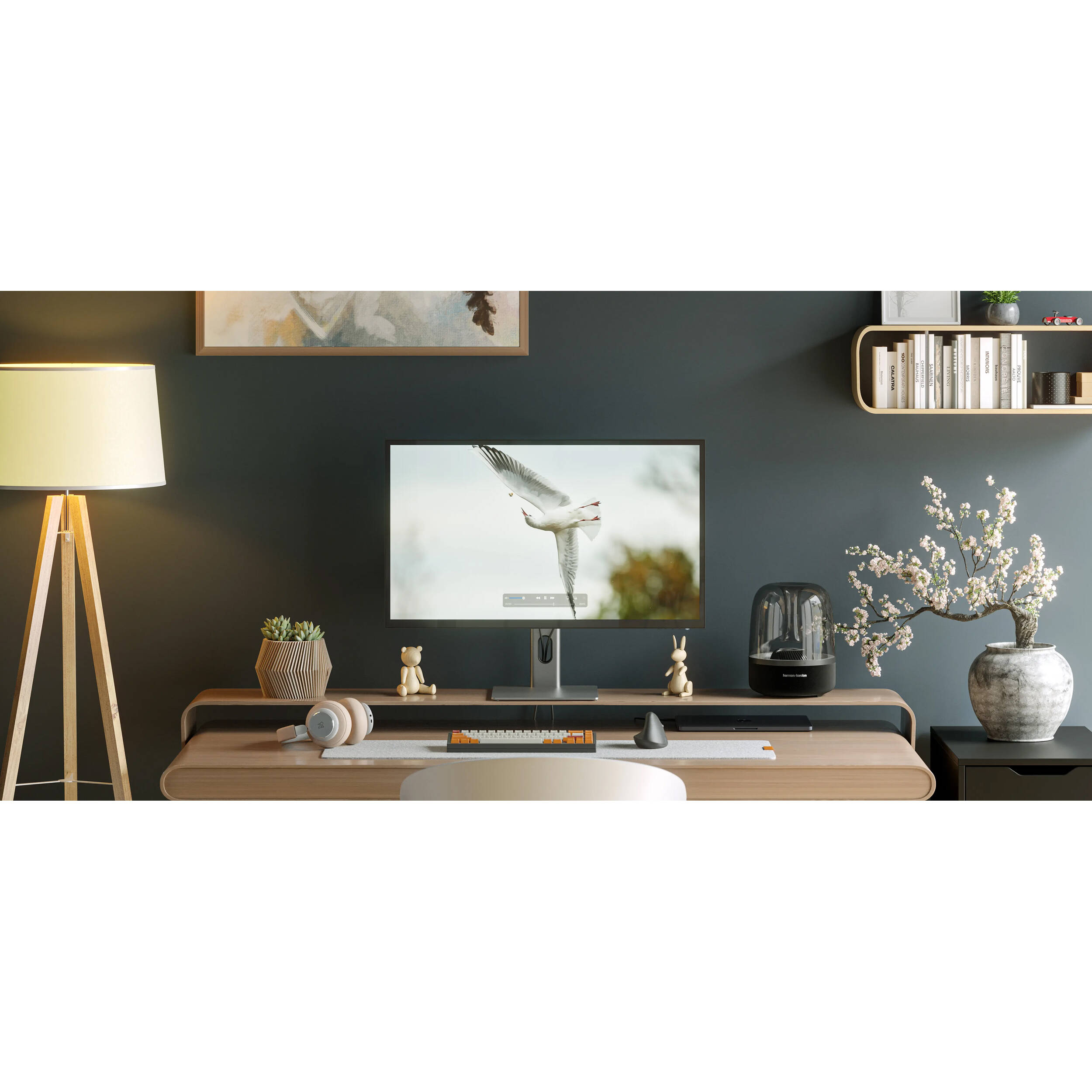 ALOGIC CLARITY PRO MAX 32-inch 4K UHD monitor with integrated webcam and 65W USB-C power delivery — view 9