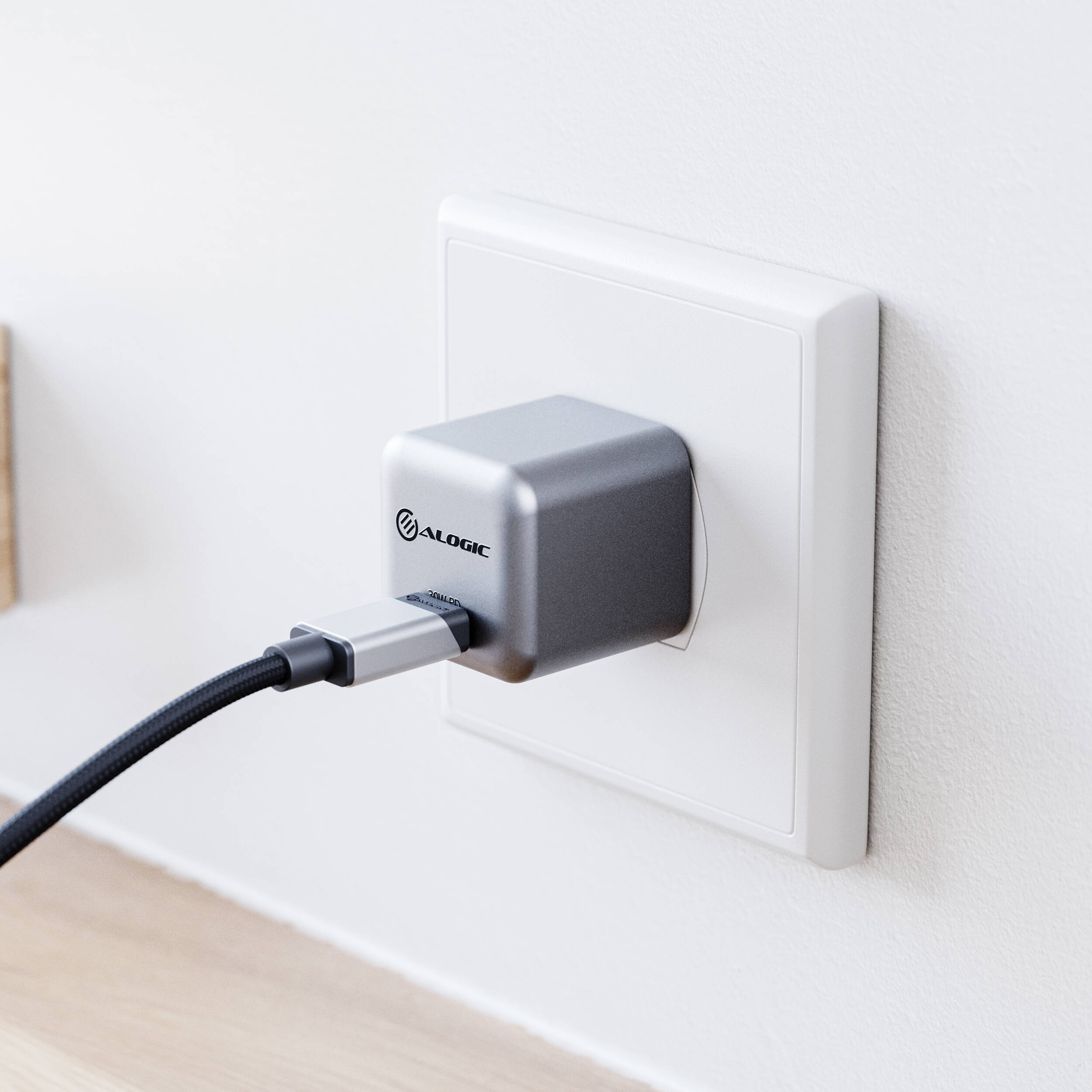 ALOGIC 30W GaN USB-C wall charger, US version, compact single-port design — view 22