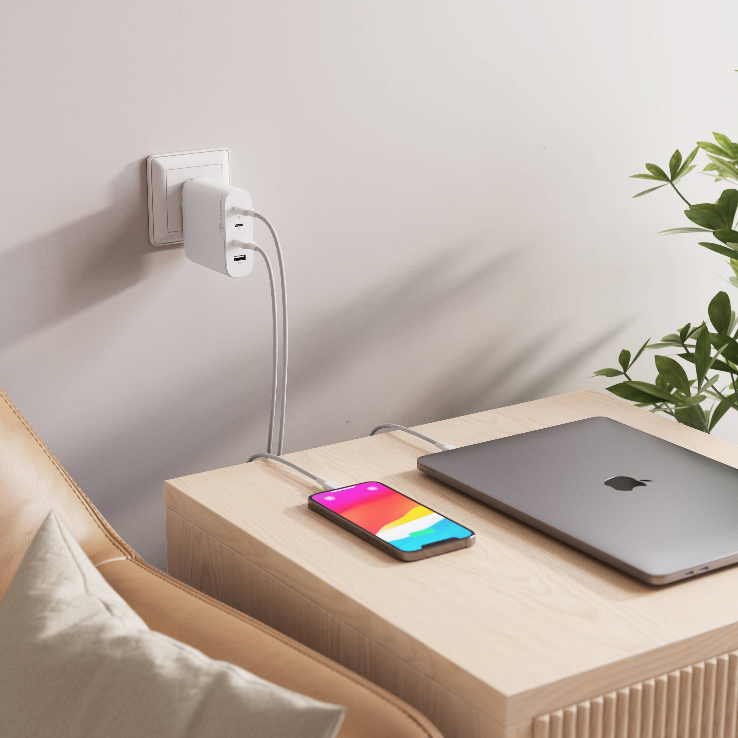 ALOGIC 4X100 Rapid Power 4-port 100 W GaN charger with USB-C charging — view 32
