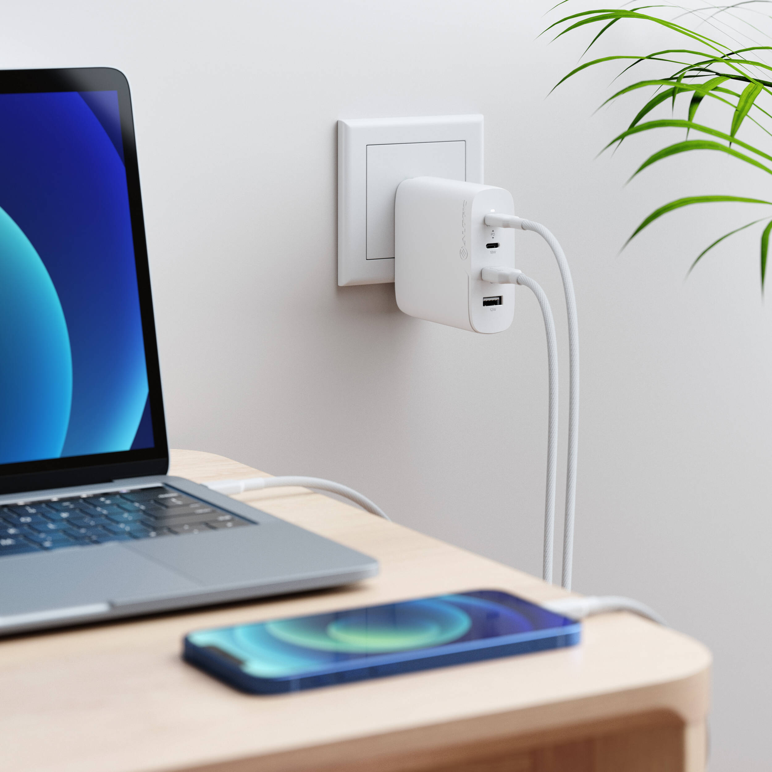 ALOGIC 4X100 Rapid Power 4-port 100 W GaN charger with USB-C charging — view 36
