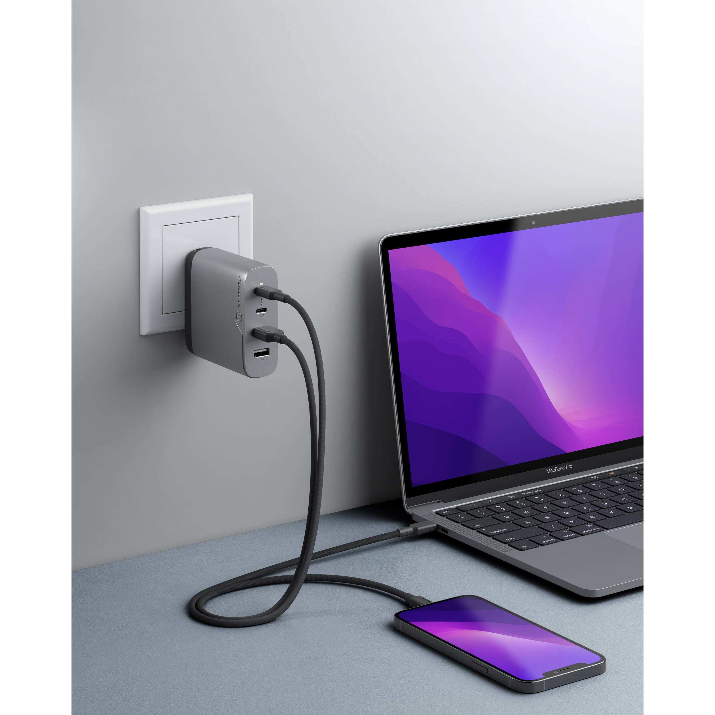 ALOGIC 4X100 Rapid Power 4-port 100W GaN charger in space grey — view 14