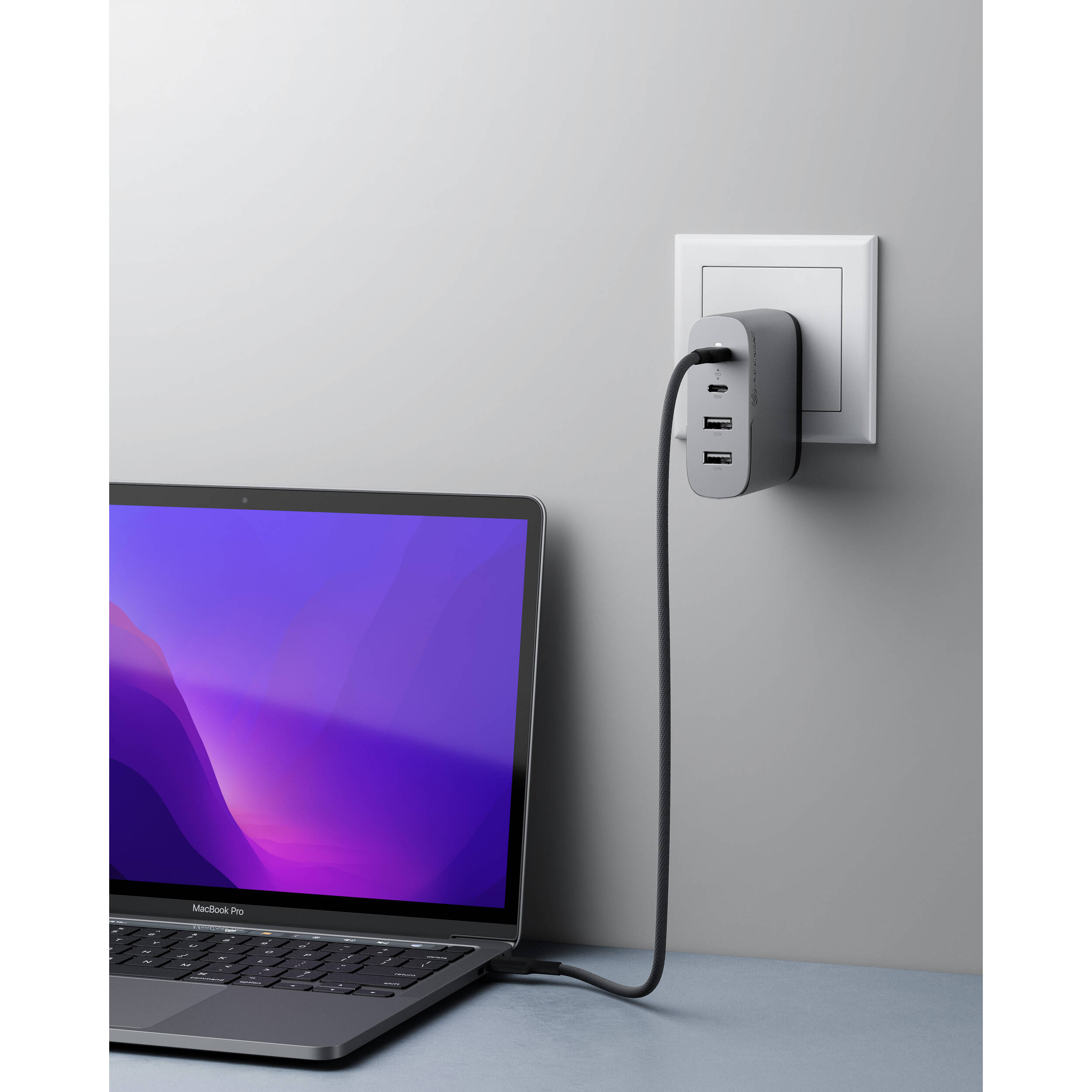 ALOGIC 4X100 Rapid Power 4-port 100W GaN charger in space grey — view 15