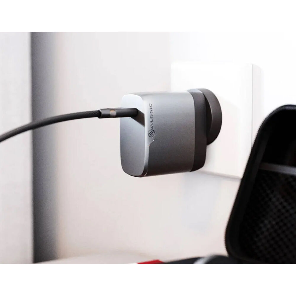 ALOGIC 1X67 67W multi-country GaN charger in space grey — view 8