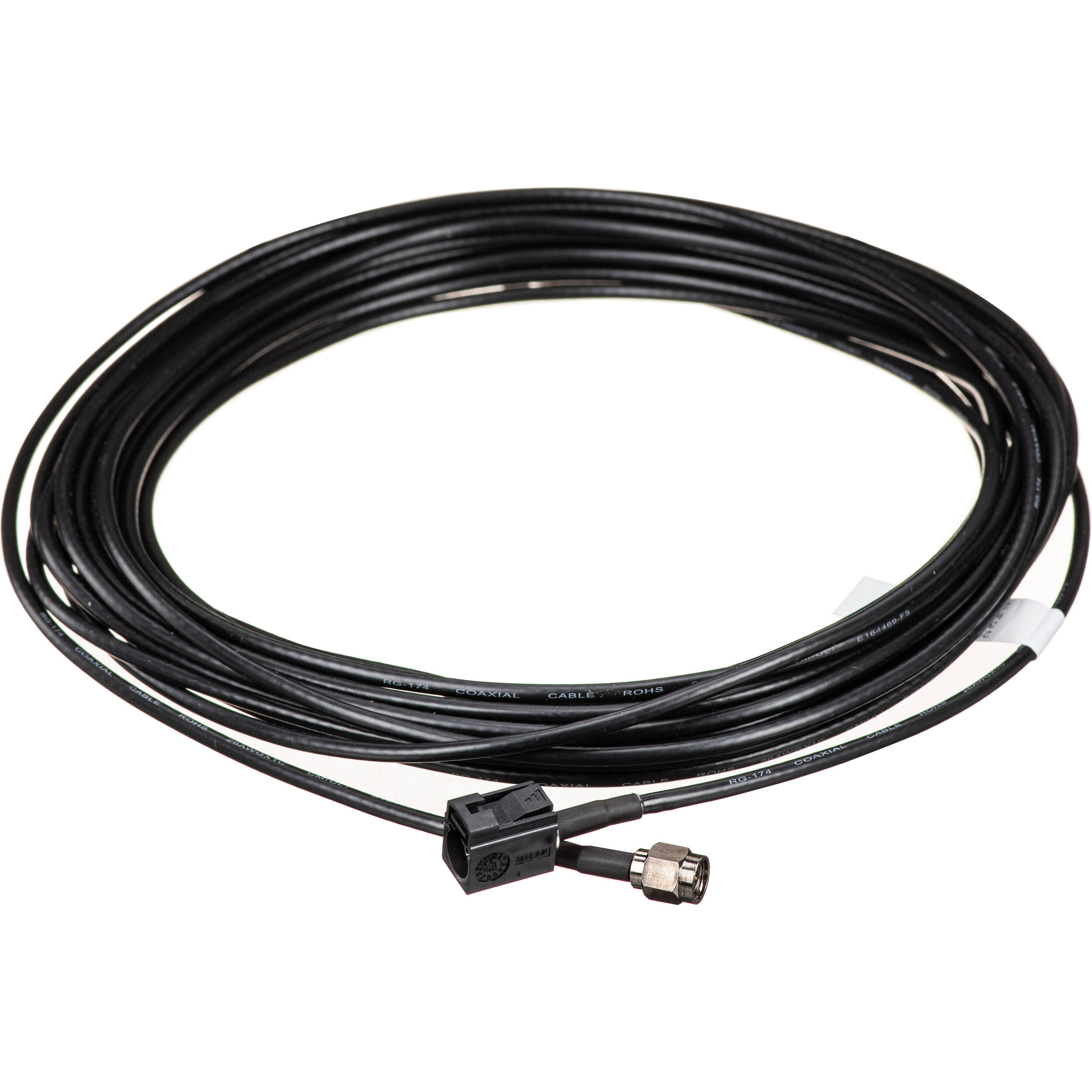 AXIS TU6007-E Cable 8m is a 8m (26ft) thin cable used for the 2nd generation F-series. AXIS TU6007-E Cable 8m has rugged connectors. A FAKRA connector on one side (connecting to the F91 main units) and a SMA  connector on the other side (connecting to the F21, F72 and F4105-LRE sensors). AXIS TU6007-E Cable 8m is indoor/outdoor rated and complies with the IP66 standard. It has a 3mm (0,1 in) diameter with a 30mm bending radius. This cable is ideal when used in very tight spaces and when the cable needs to be bended. — view 2