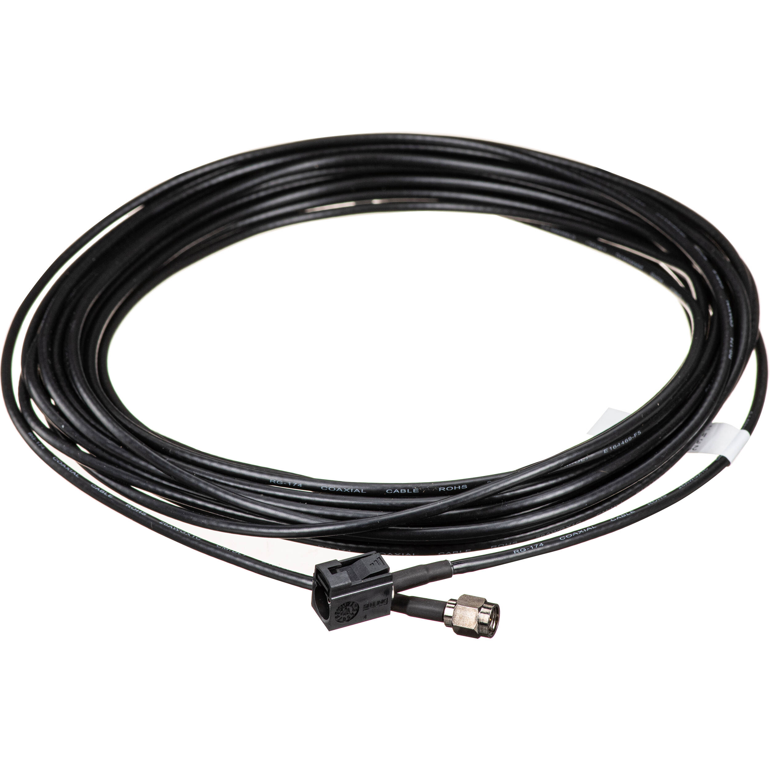 AXIS TU6007-E Cable 8m 4P is a bulk pack of 4x 8m (26ft) thin cables used for the 2nd generation F-series. AXIS TU6007-E Cable 8m has rugged connectors. A FAKRA connector on one side (connecting to the F91 main units) and a SMA connector on the other side (connecting to the F21, F72  and F4105-LRE sensors). AXIS TU6007-E Cable 8m is indoor/outdoor rated and complies with the IP66 standard. It has a 3mm (0,1 in) diameter with  a 30mm bending radius. This cable is ideal when used in very tight spaces and when the cable needs to be bended. — view 2