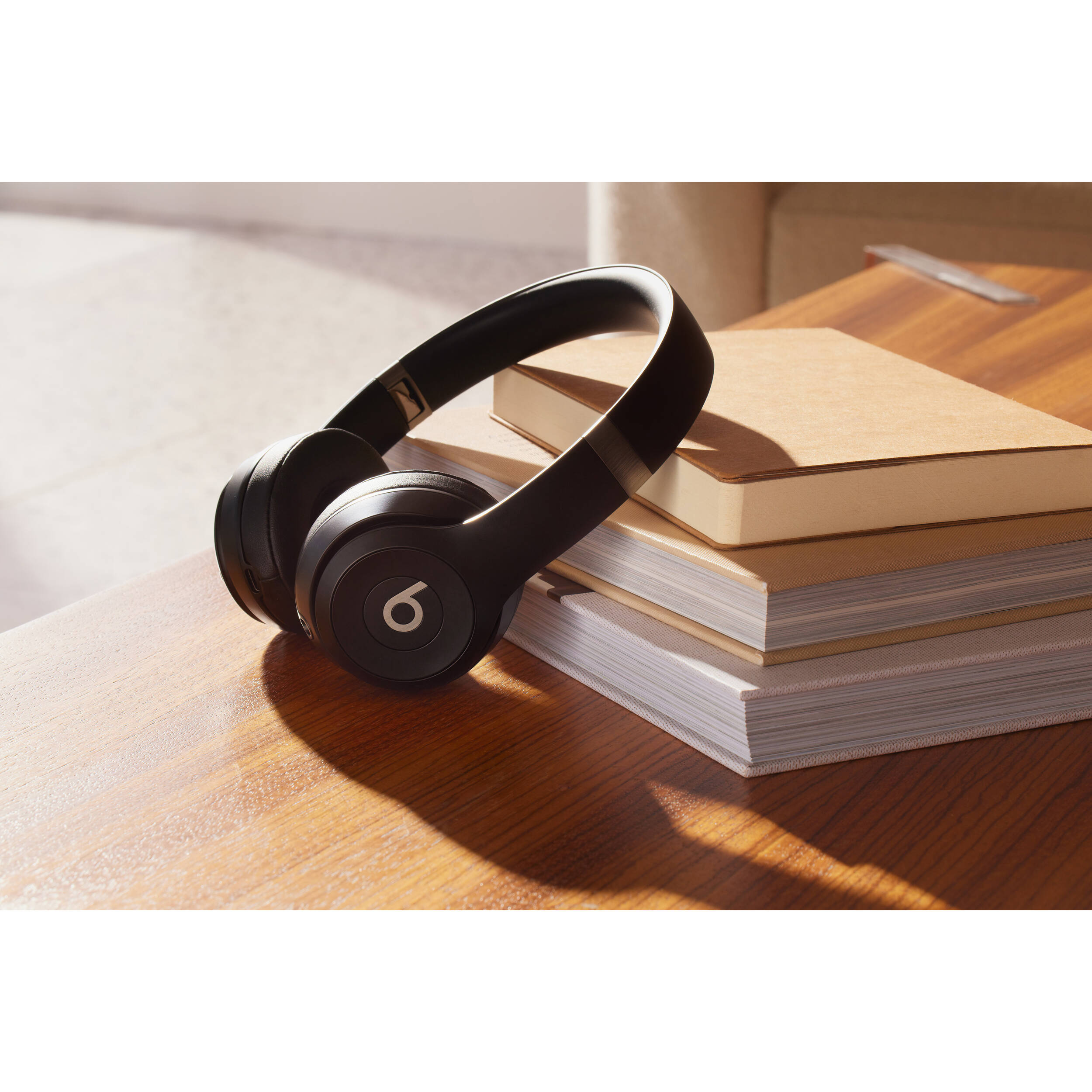 Beats Solo 4 Wireless headset in Matte Black, on-ear wireless design — view 8