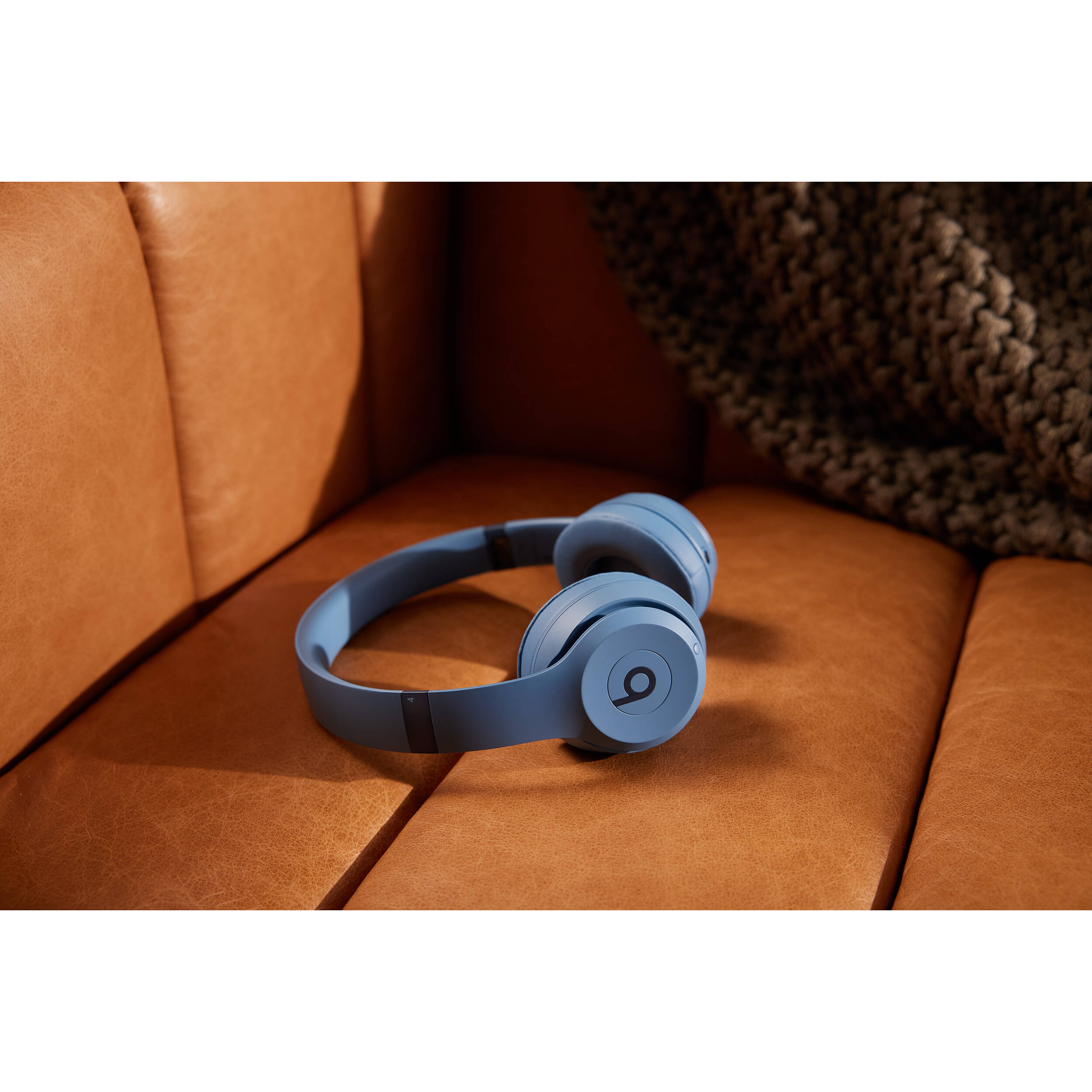 Beats Solo 4 Wireless headset in Slate Blue, compact on-ear wireless design — view 11