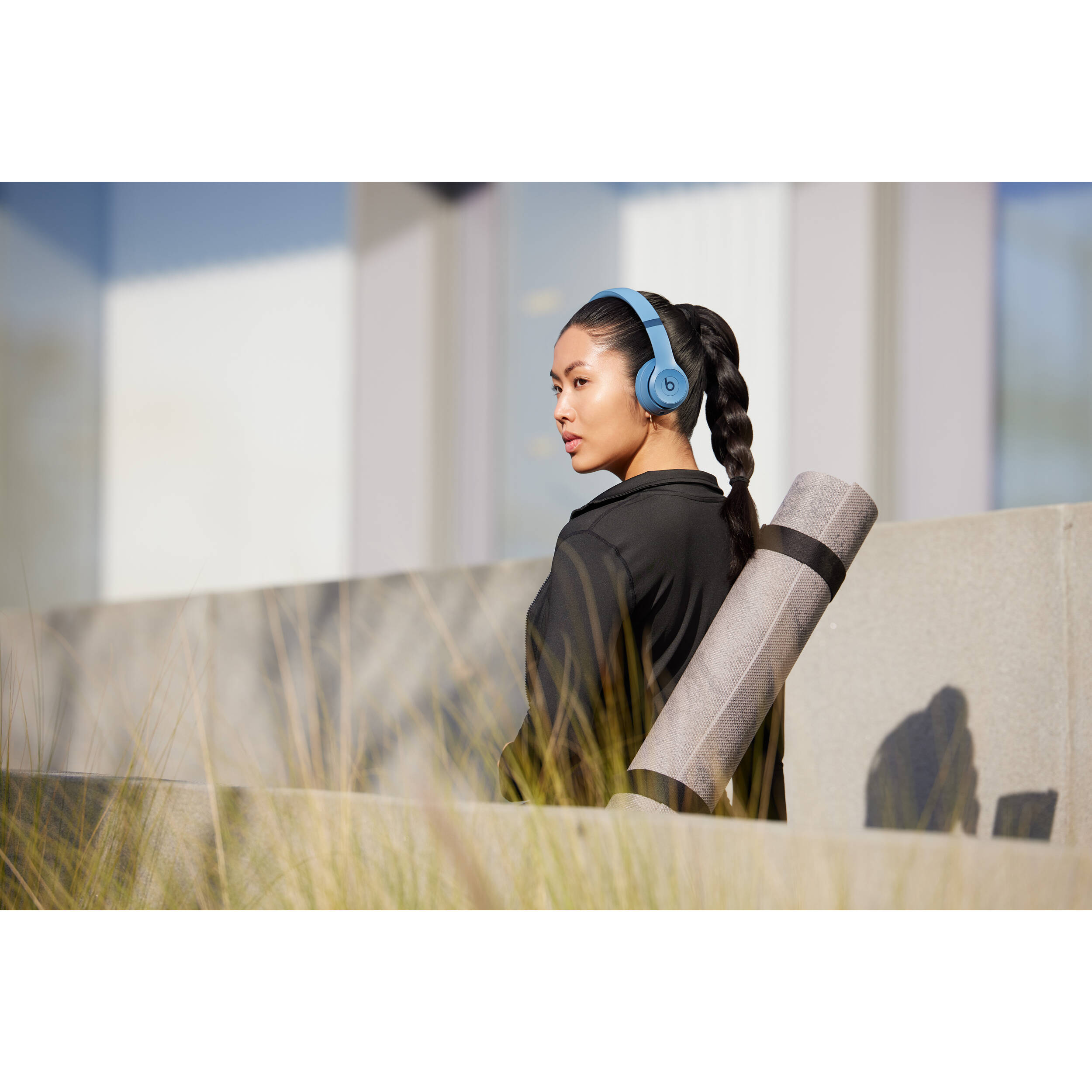 Beats Solo 4 Wireless headset in Slate Blue, compact on-ear wireless design — view 12
