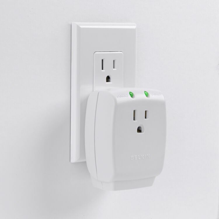 Belkin SurgeCube 1-outlet wall-mount surge protector in compact cube form factor — view 4