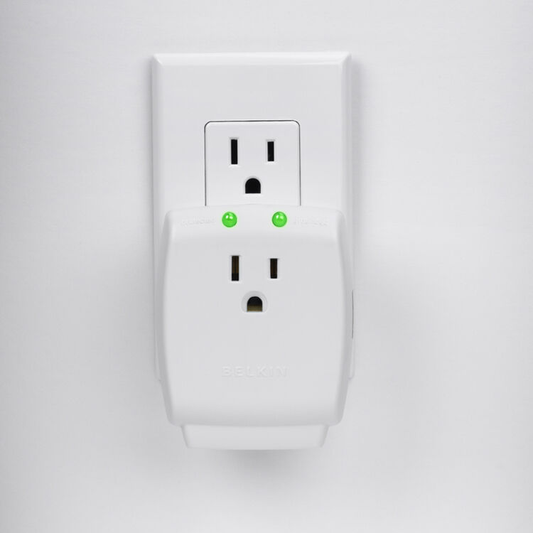 Belkin SurgeCube 1-outlet wall-mount surge protector in compact cube form factor — view 5