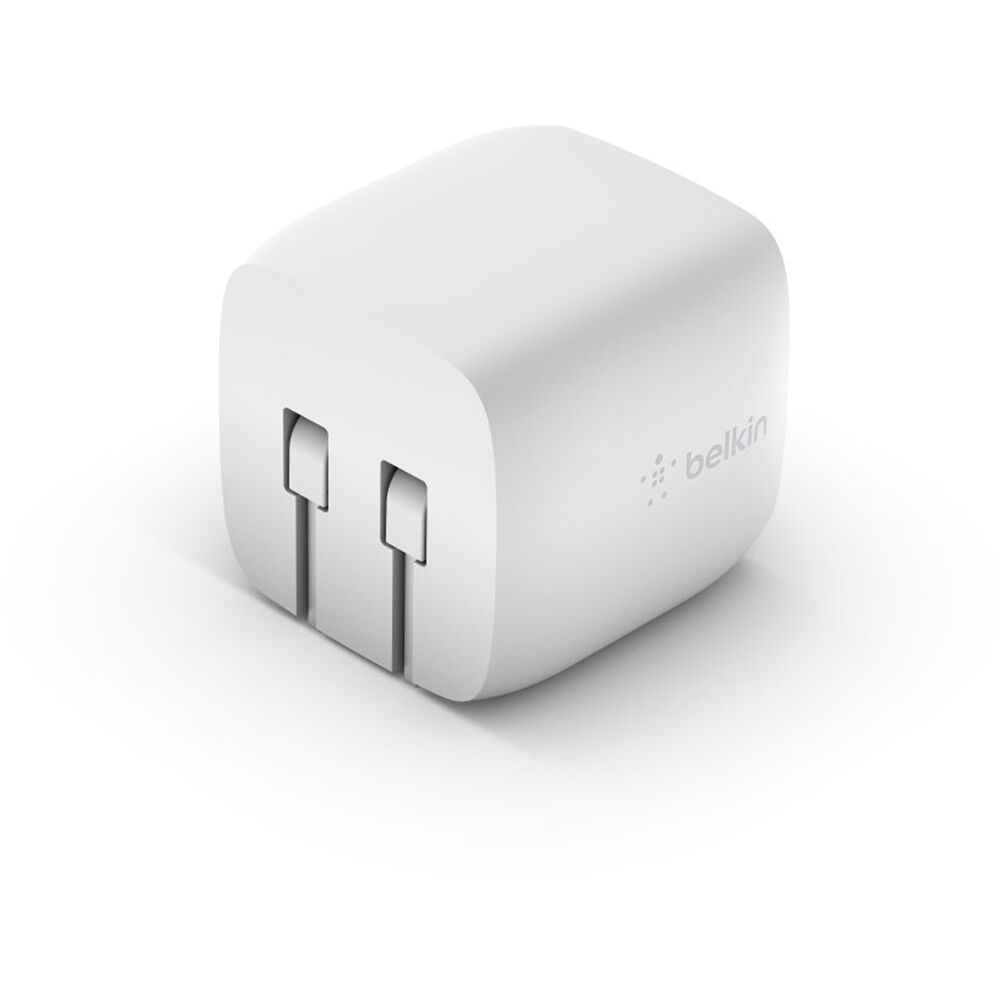 Belkin BOOST CHARGE 30W USB-C GaN wall charger with USB-C to Lightning cable, model WCH001DQ1MWH-B5 — view 6