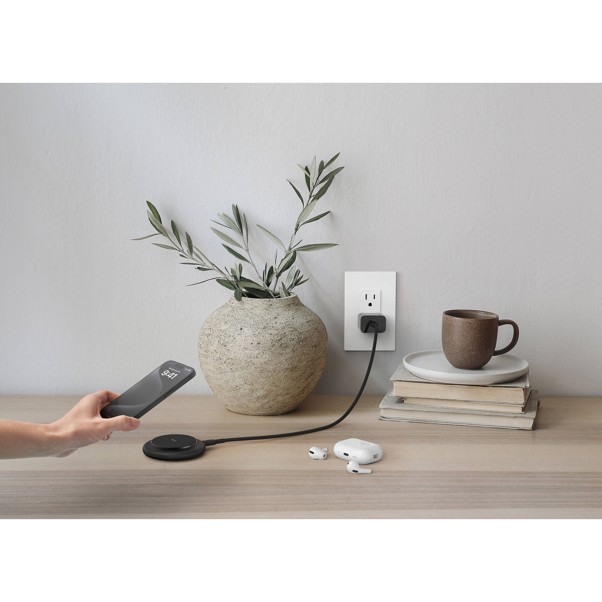 QI2 MGNTC CHRGNG PAD BLK — view 5