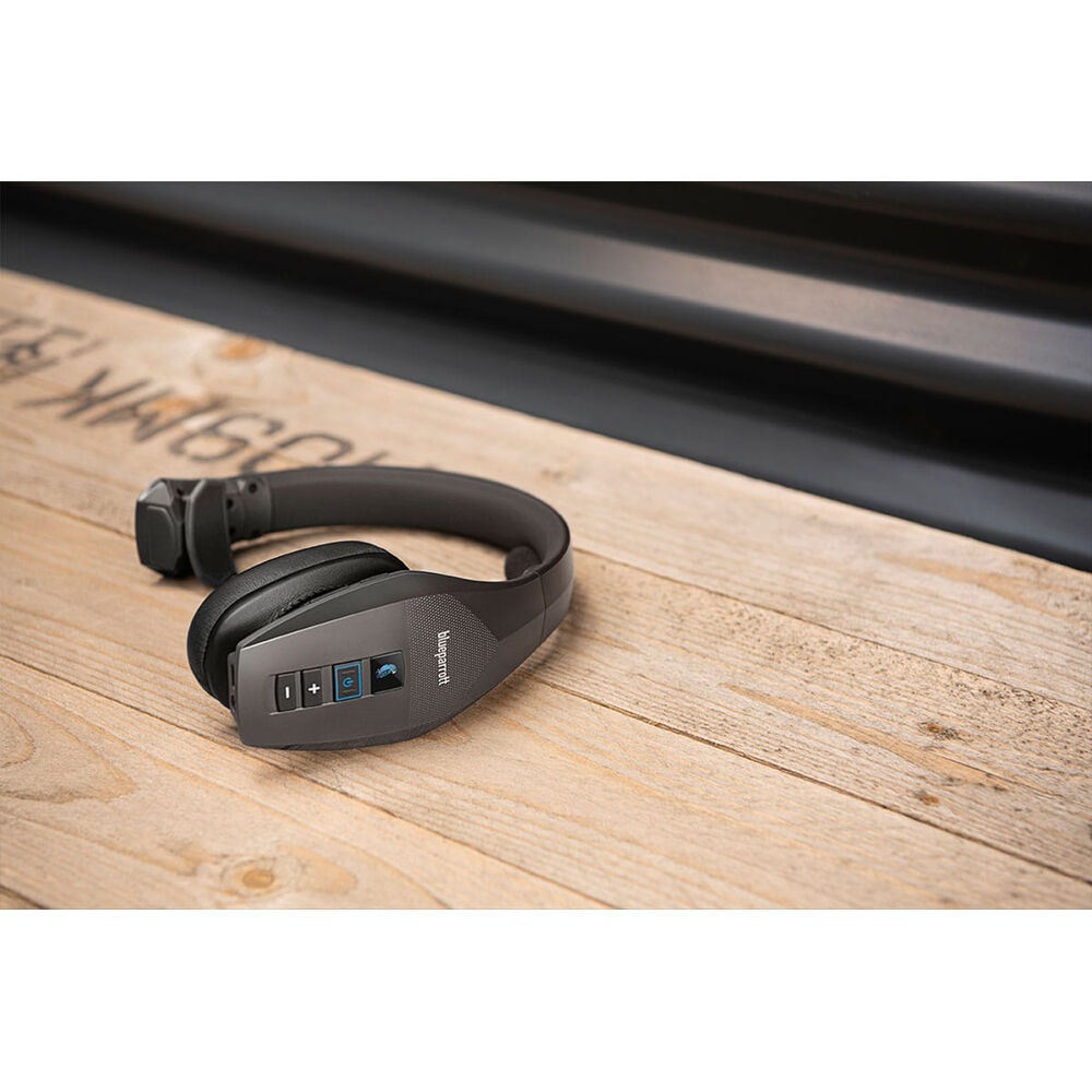 BlueParrott B650-XT wireless single-ear headset with boom microphone — view 3