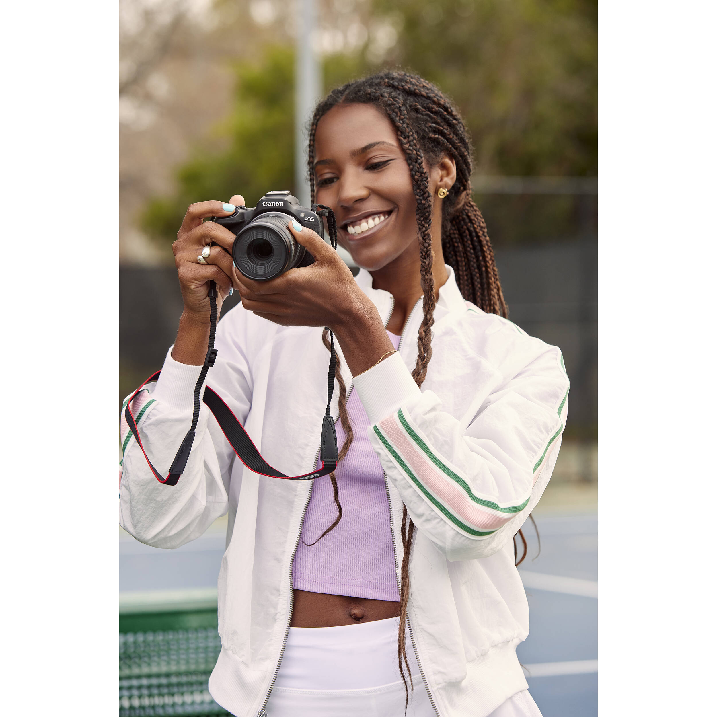 Canon EOS R50 mirrorless camera kit with RF-S 18-45 mm IS STM lens in black — view 11