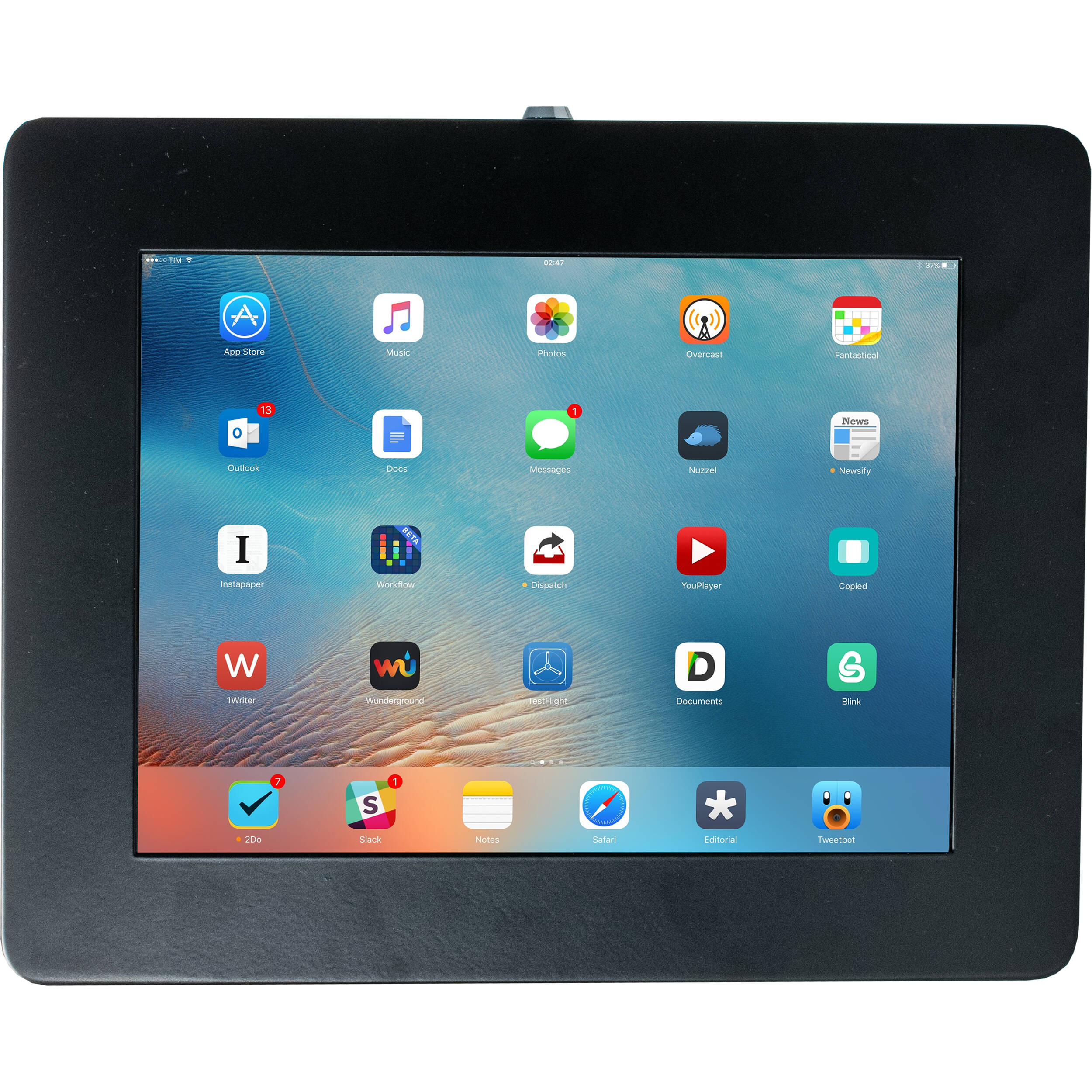 CTA Digital premium large locking wall mount in black for iPad Pro 12.9 and Surface Pro — view 6