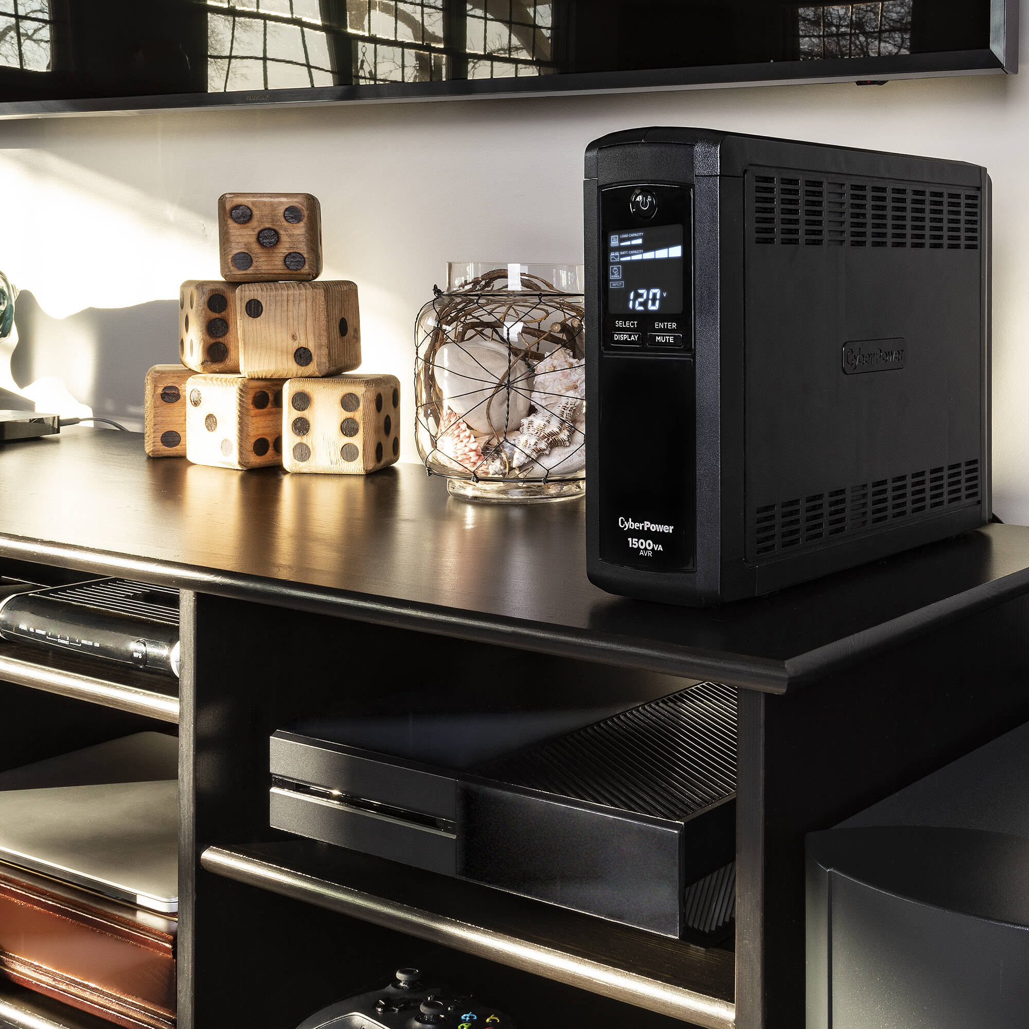 CyberPower CP1500AVRLCDTAA 1500 VA 900 W mini-tower UPS with LCD and 12 outlets — view 7