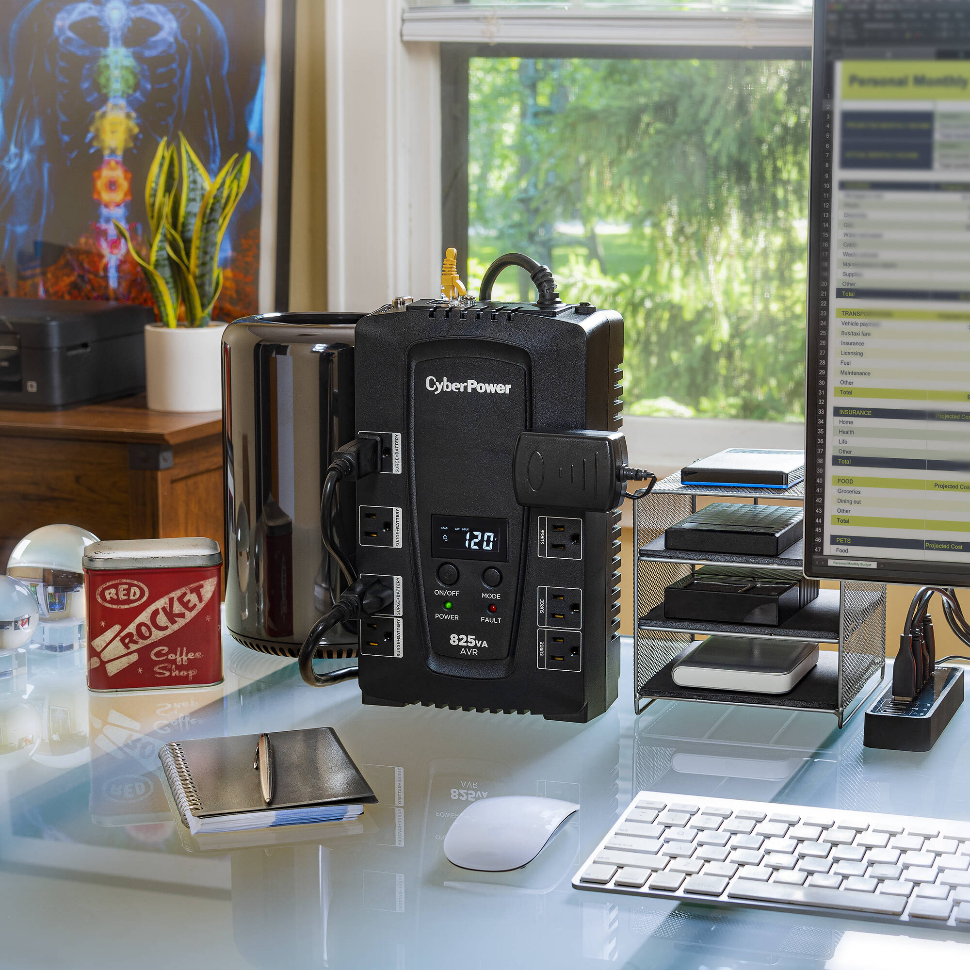 CyberPower CP825AVRLCD 825 VA 450 W desktop UPS with LCD and 8 NEMA 5-15R outlets — view 6