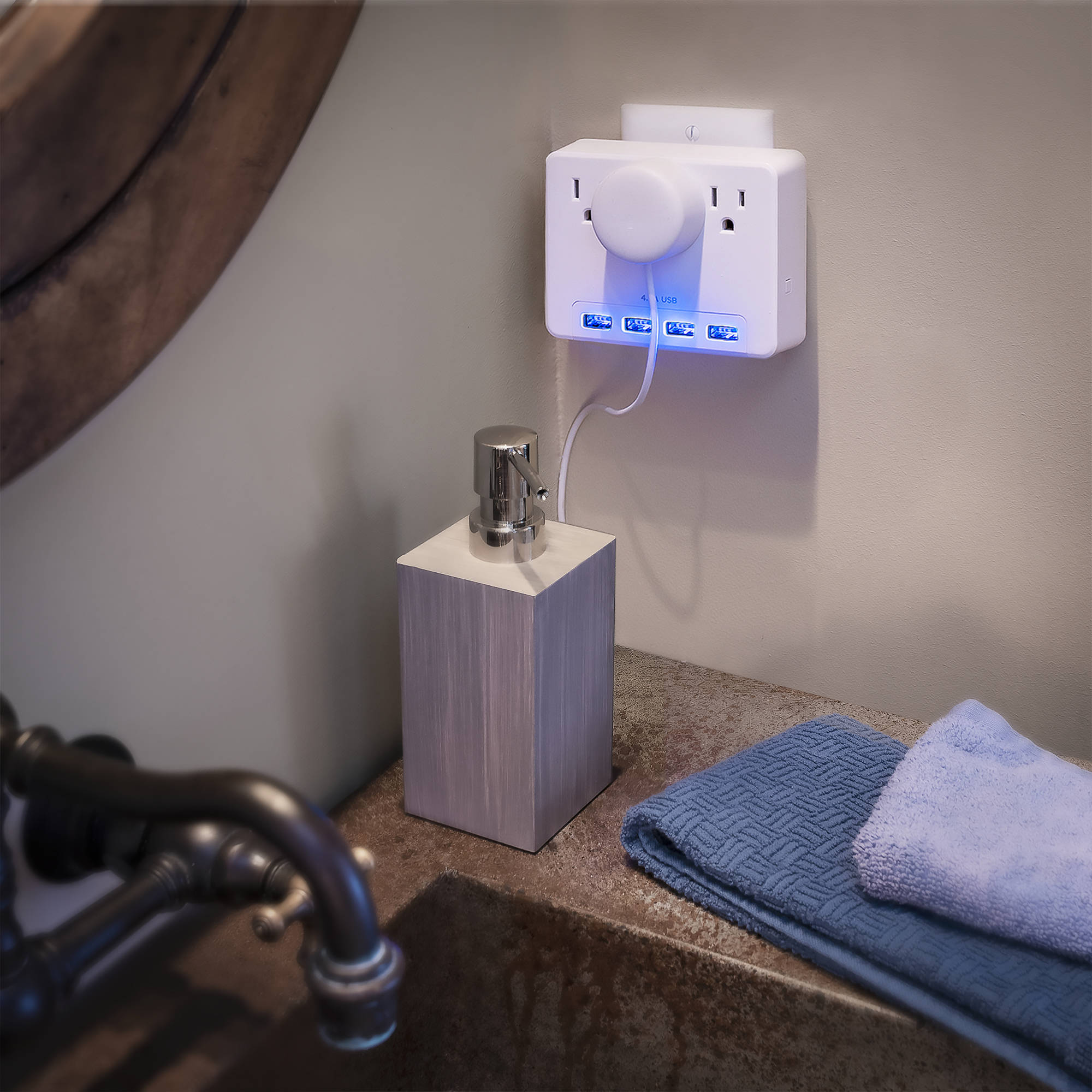 CyberPower P3WU USB charging station with four lighted ports and 4.2A total output — view 7
