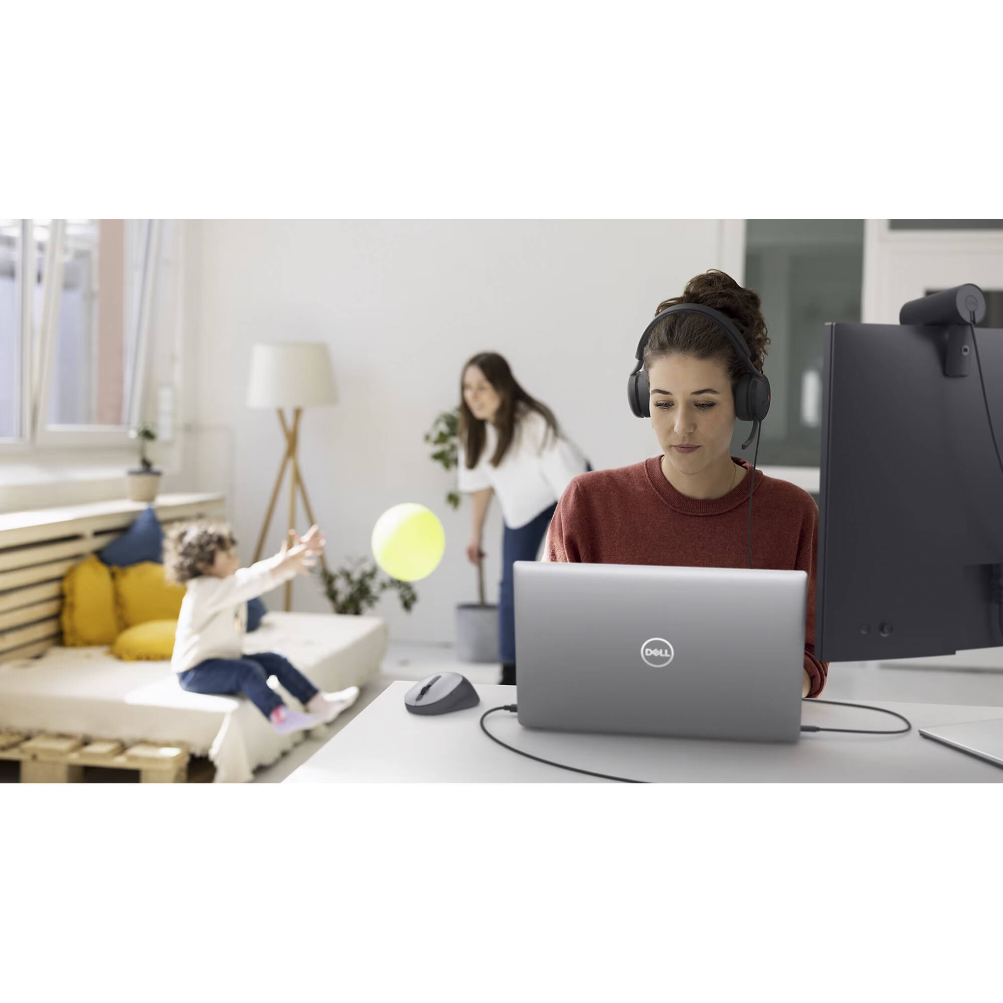 Dell WH5024 wired ANC headset with USB-C connection and boom microphone — view 7