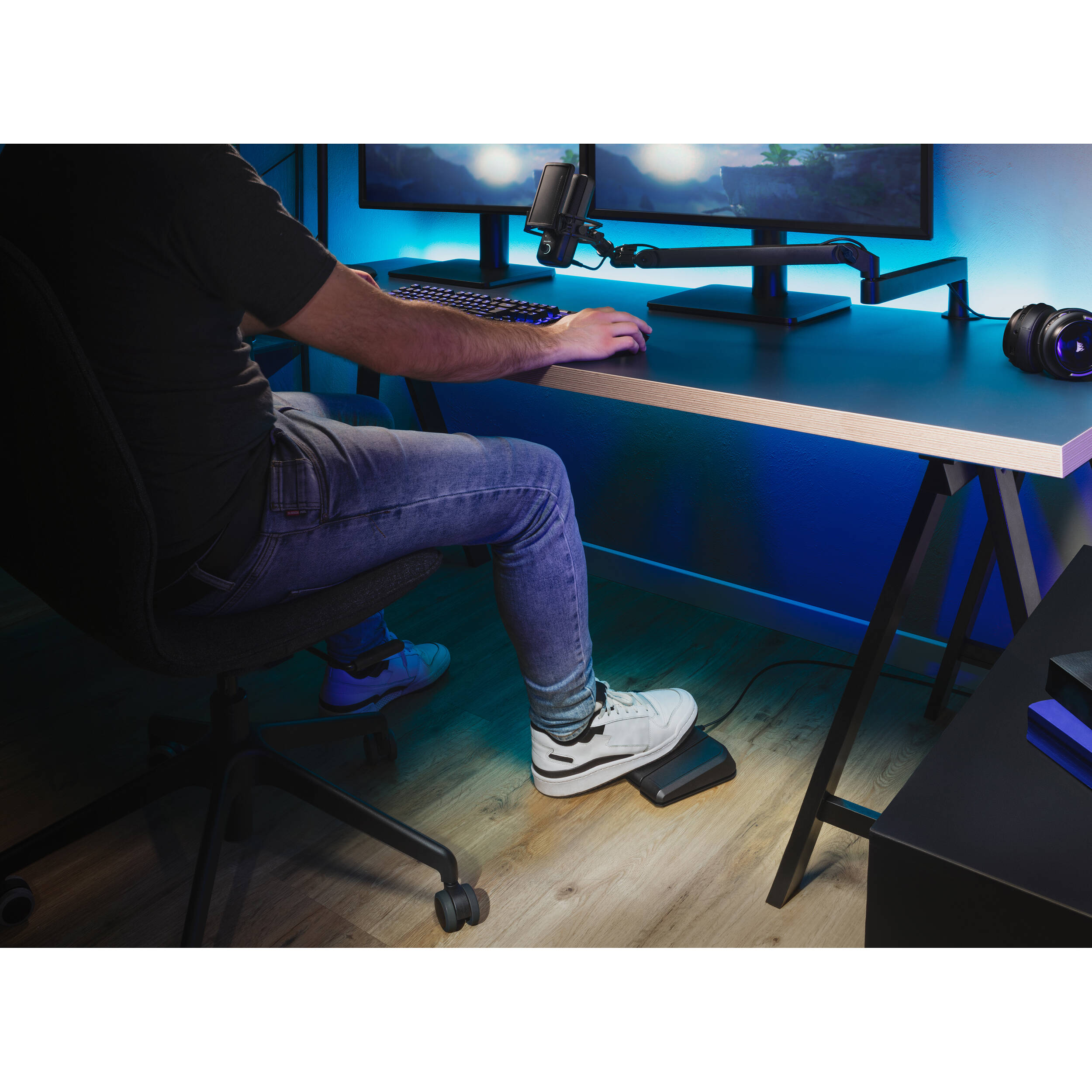 Corsair Stream Deck Foot Pedal for hands-free workflow control — view 30