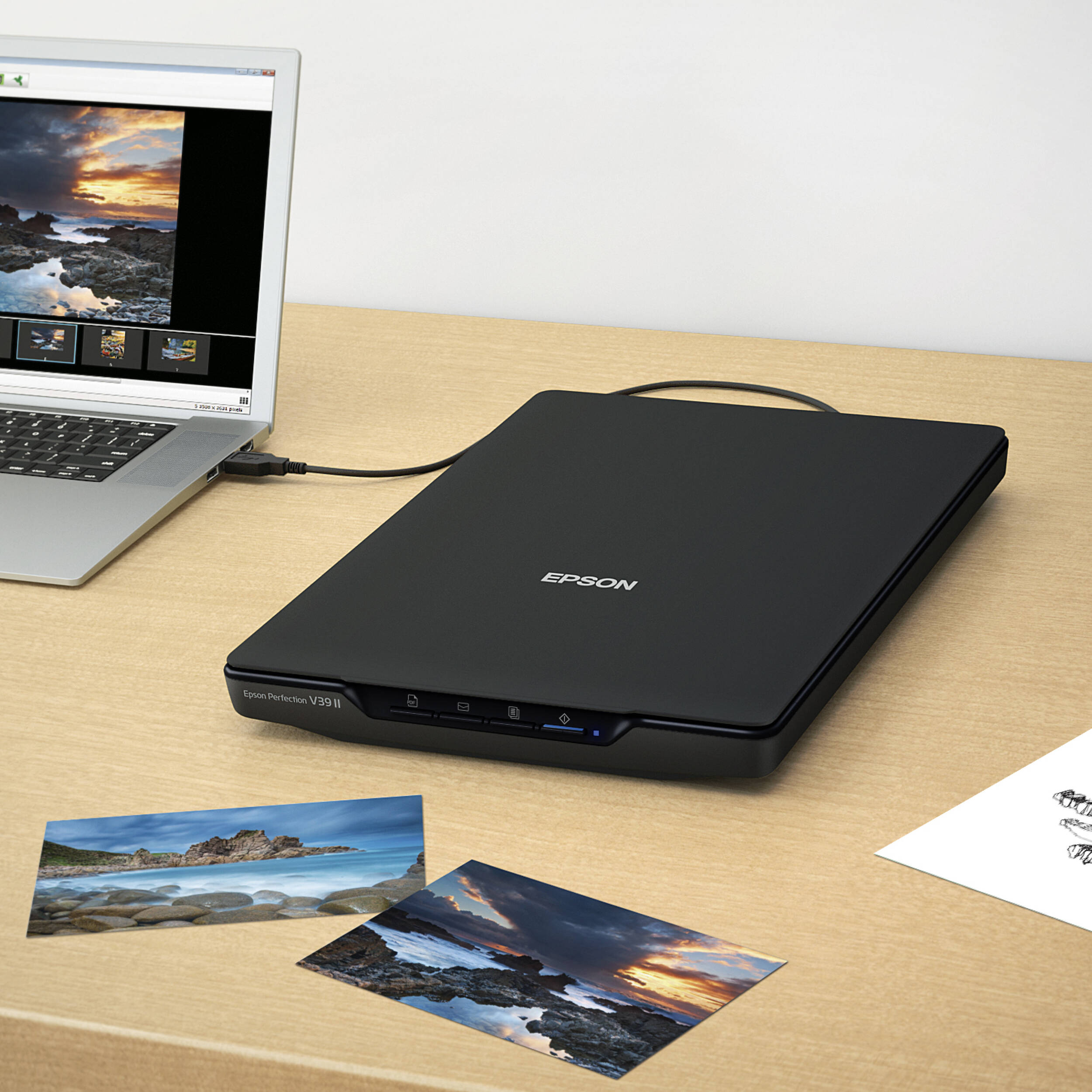 Epson Perfection V39 II flatbed scanner with compact desktop design — view 10