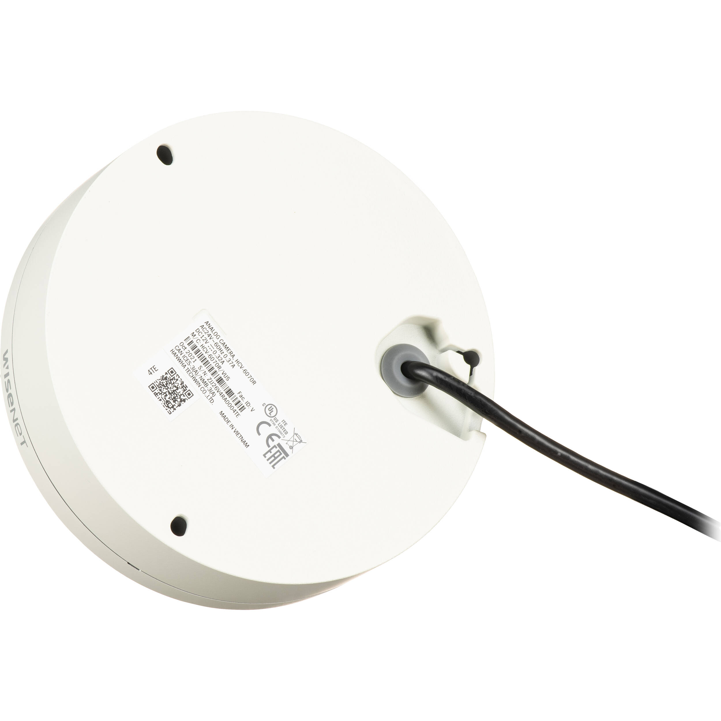 Wisenet HD+ 2MP, Full HD(1080p) 30fps IR outdoor dome camera, AHD/TVI/CVI/CVBS, manual Vari-focal Lens (3.1X) (3.2-10mm), 120 dB true WDR, true D/N, 24VAC/12VDC, IR distance 98 feet, IP66/IK10 — view 3