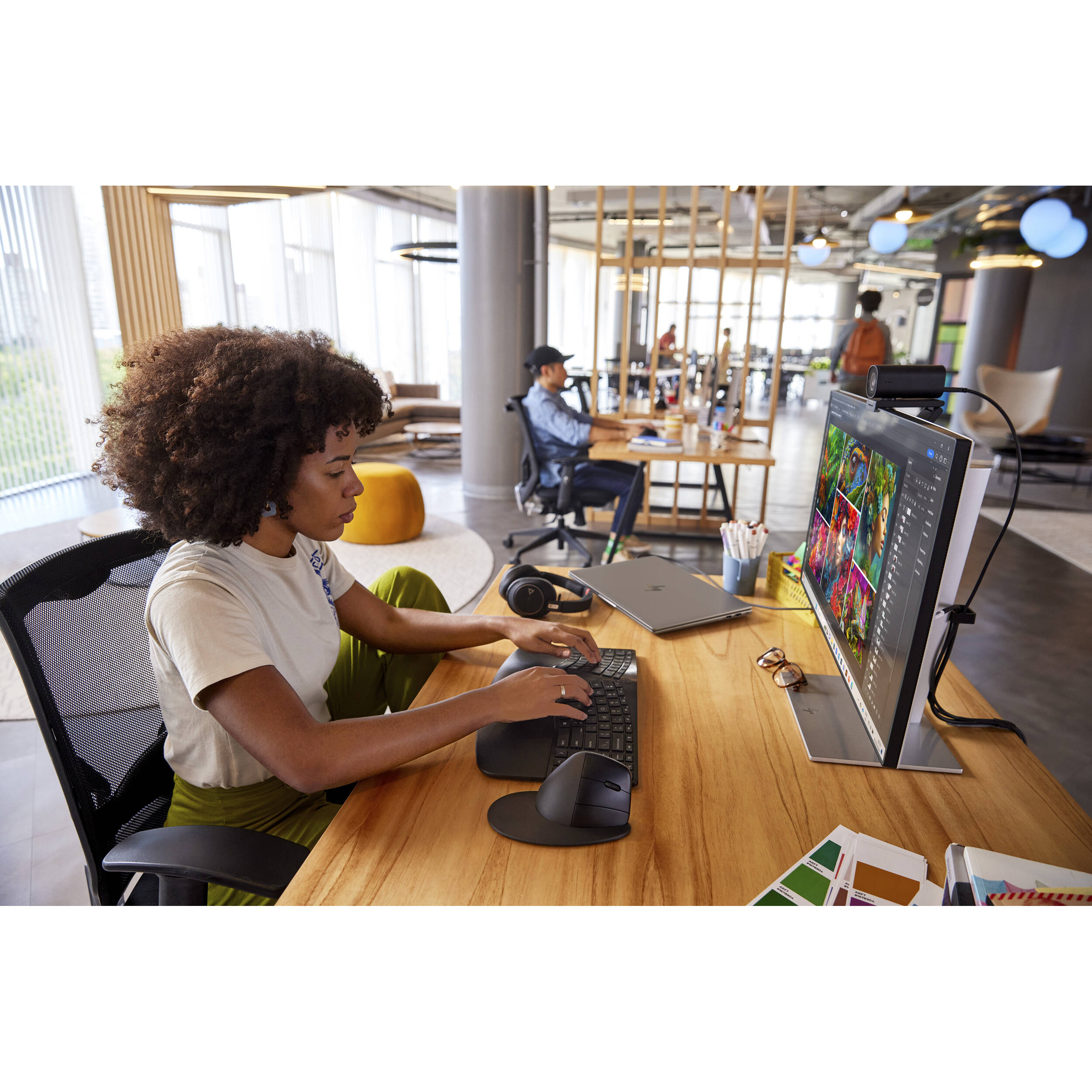 HP SmartBuy 16-inch workstation laptop with Ryzen 9 8945HS, 16 GB RAM, and 512 GB SSD — view 8