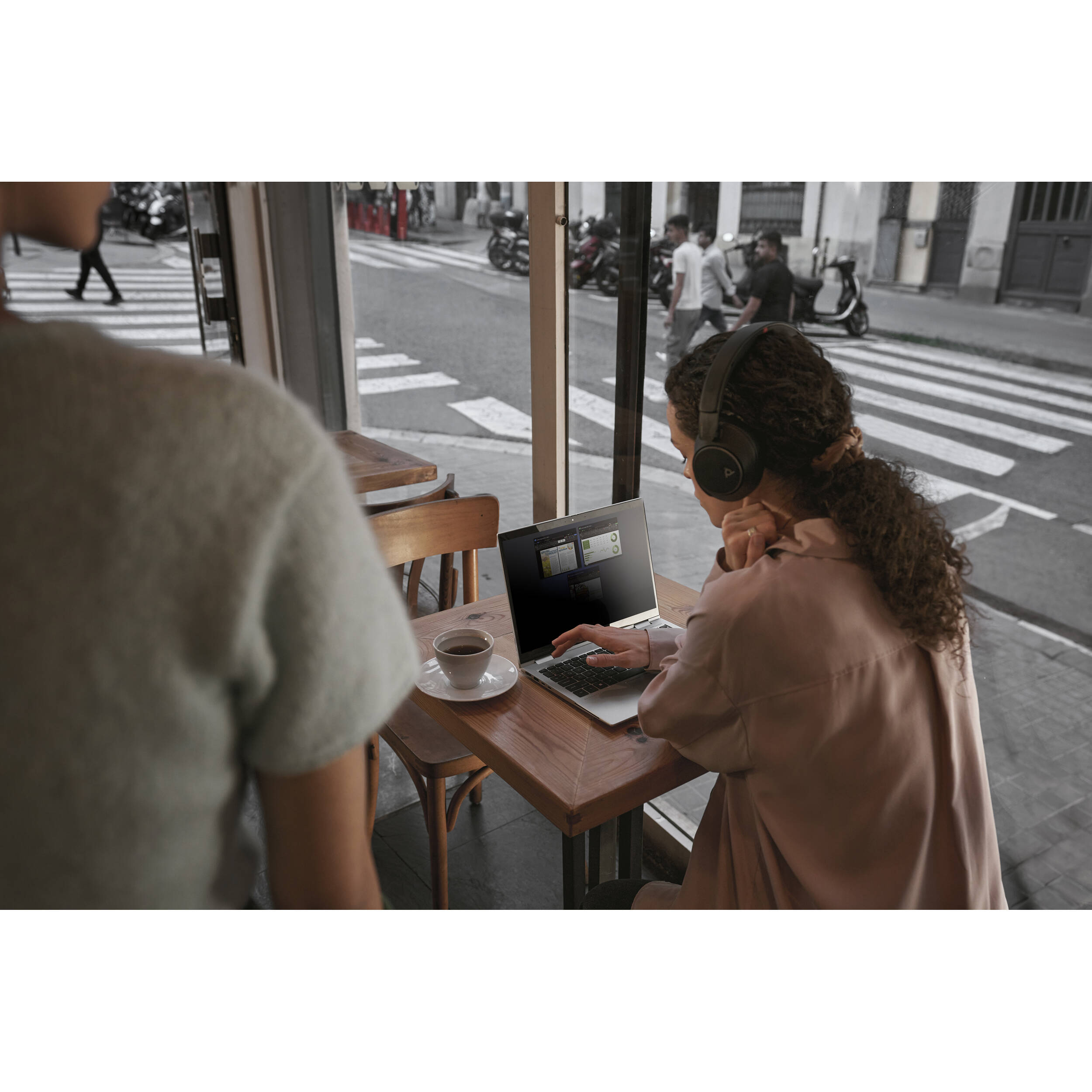HP EliteBook 8 G1i 14-inch business laptop with touchscreen, silver chassis, and Windows 11 Pro — view 9