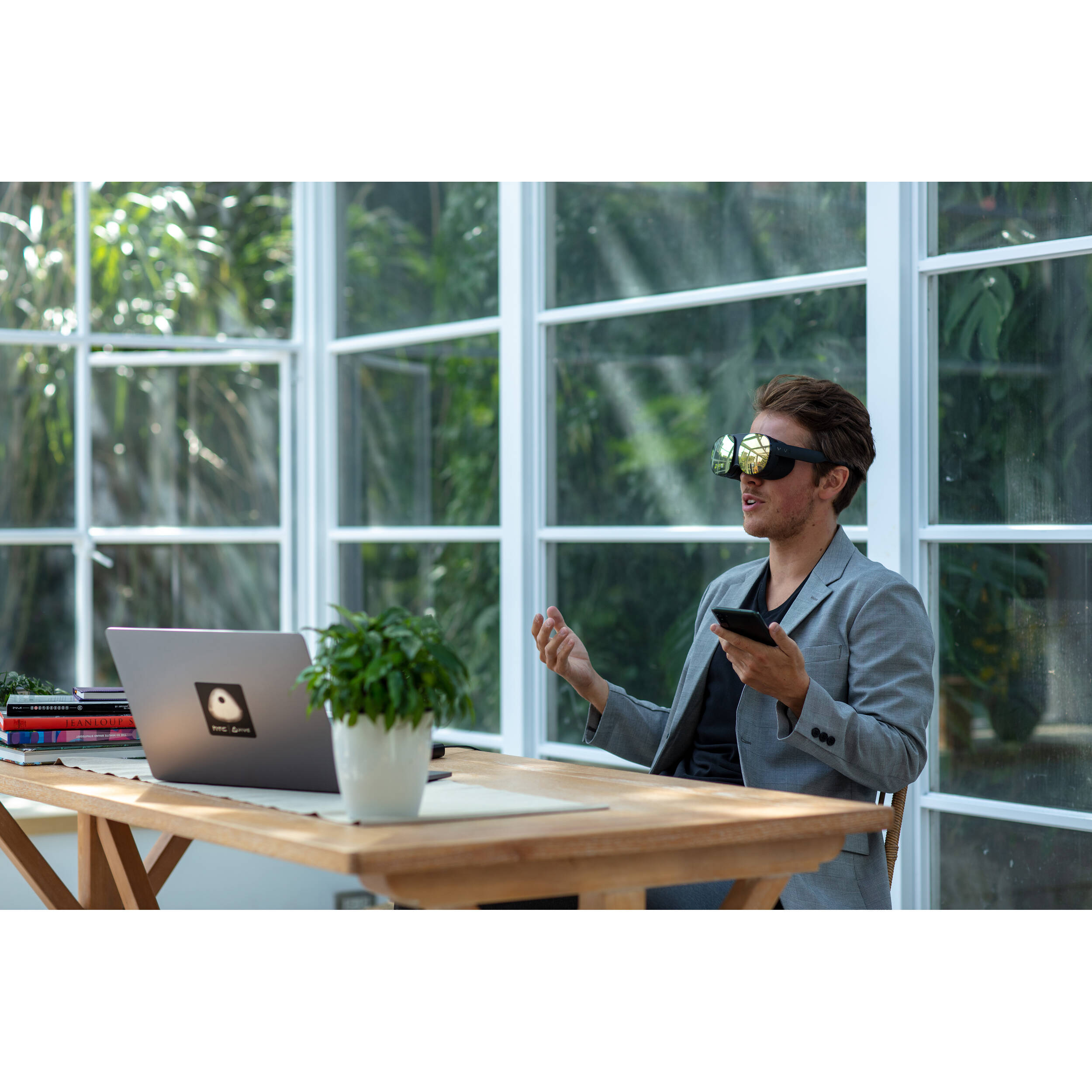 HTC VIVE Flow portable VR headset with controller for immersive experiences — view 13