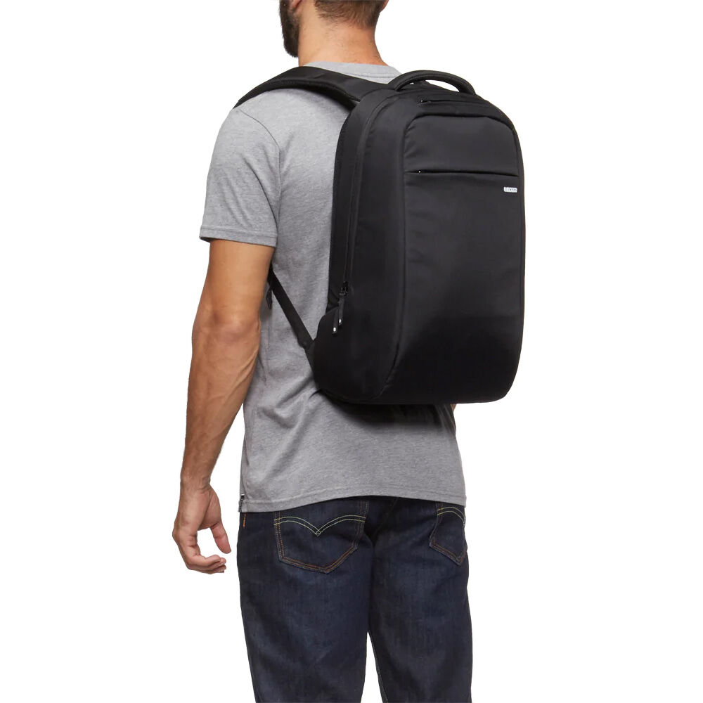 STREAMLINED PROTECTION AND MOBILITY. THE ICON LITE PACK PROTECTS YOUR MACBOOK WI — view 9