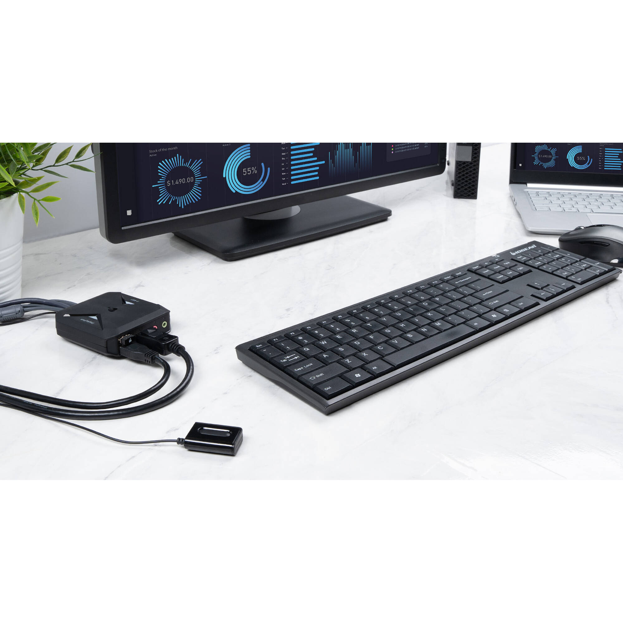 IOGEAR 2-port 4K KVM switch with DisplayPort, USB-C, and audio for dual-system desktop control — view 3