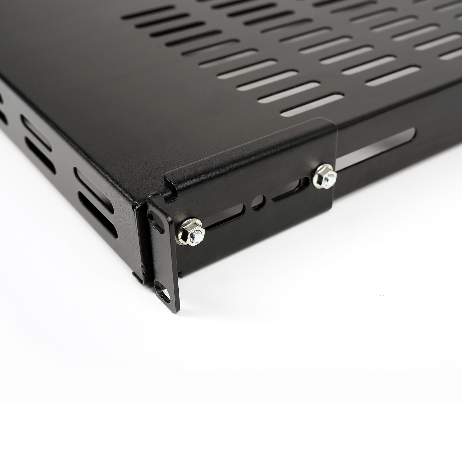 IOGEAR GRSH01 adjustable depth vented fixed shelf for rack-mounted equipment — view 4