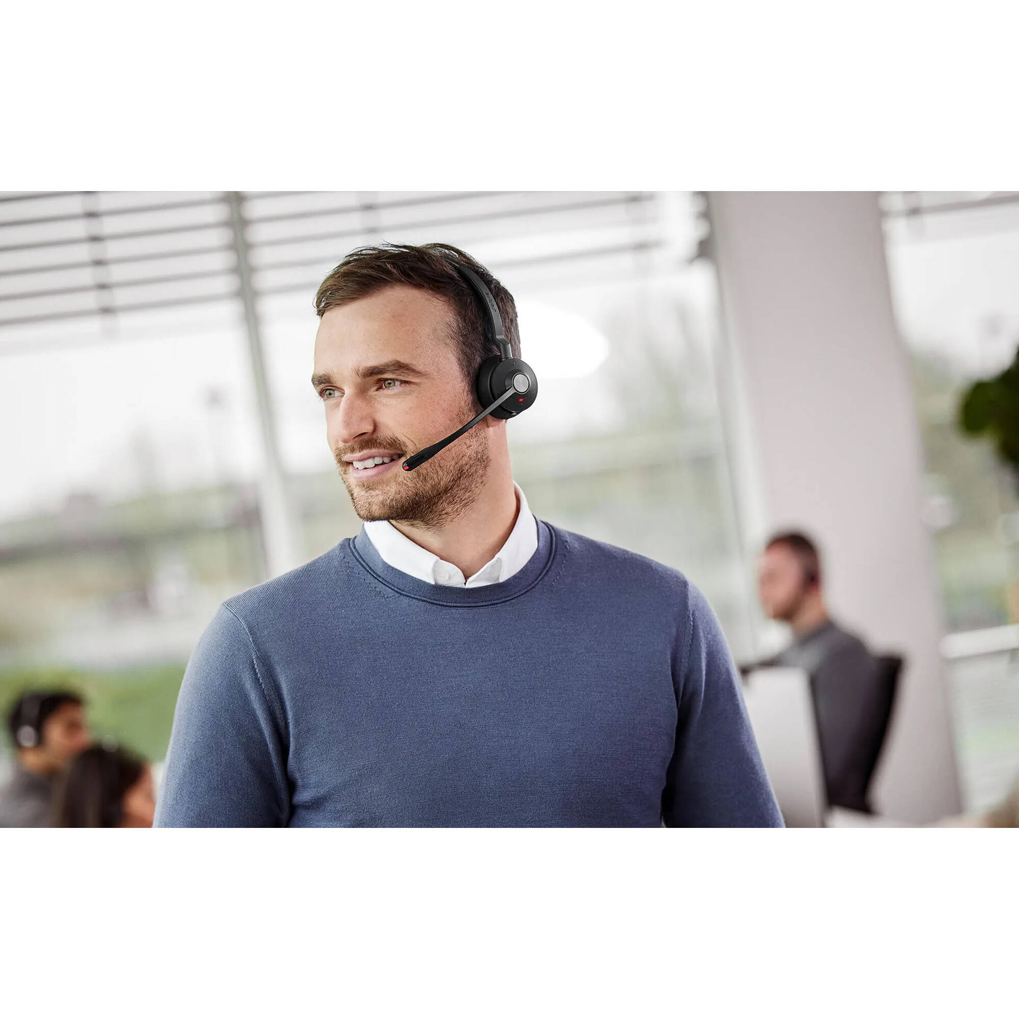 Jabra Engage 55 SE Mono wireless headset with Link400a USB-A adapter for Microsoft Teams — view 5