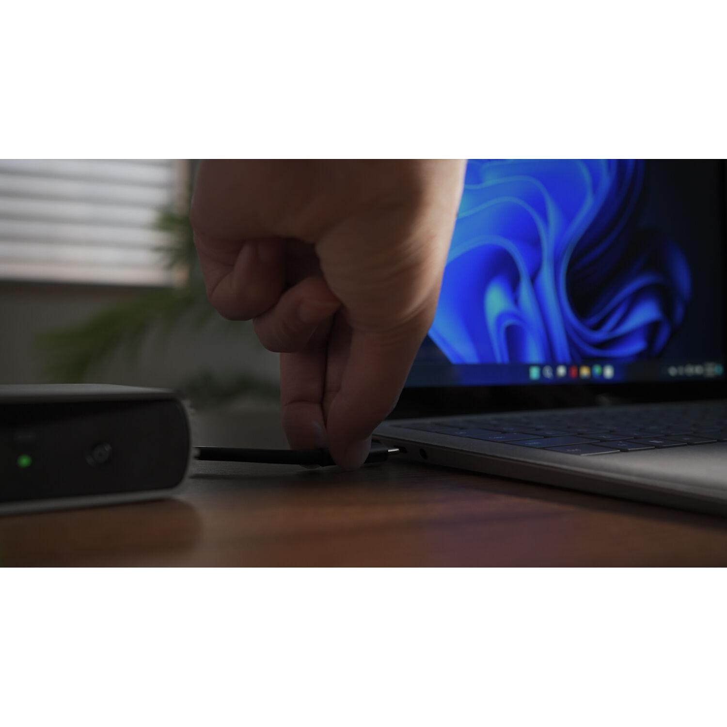 SD5780T TB 4 Dual 4K Dock — view 13