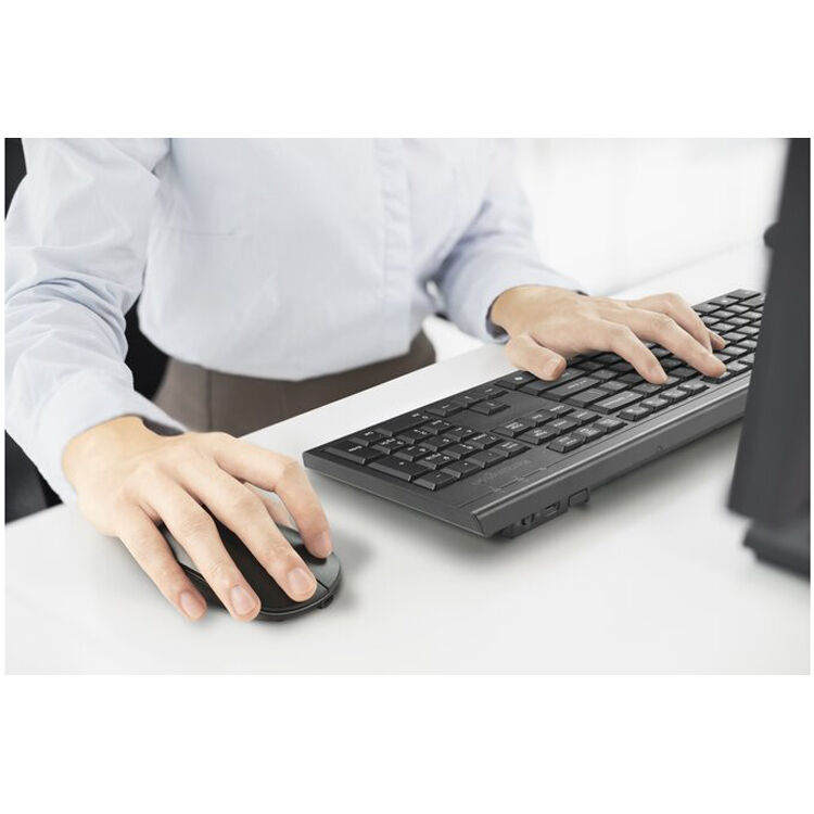 Kensington KM270 EQ rechargeable wireless keyboard and mouse set with full-size keyboard and ambidextrous mouse — view 7