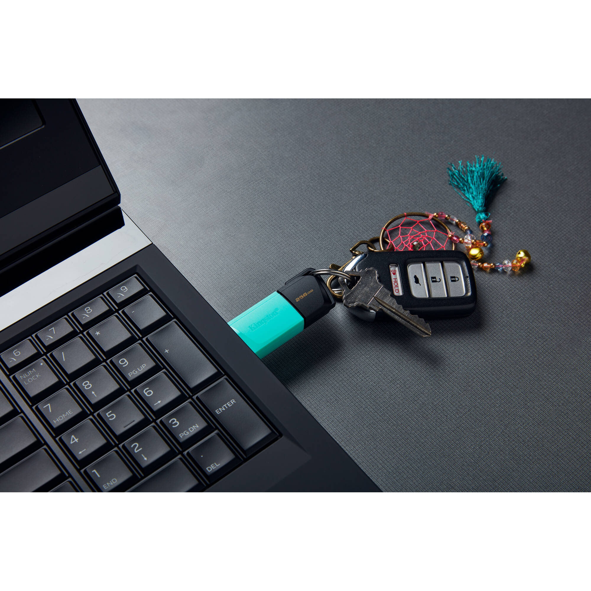 Kingston DataTraveler Exodia M 256GB USB 3.2 Gen 1 flash drive in black and teal — view 7