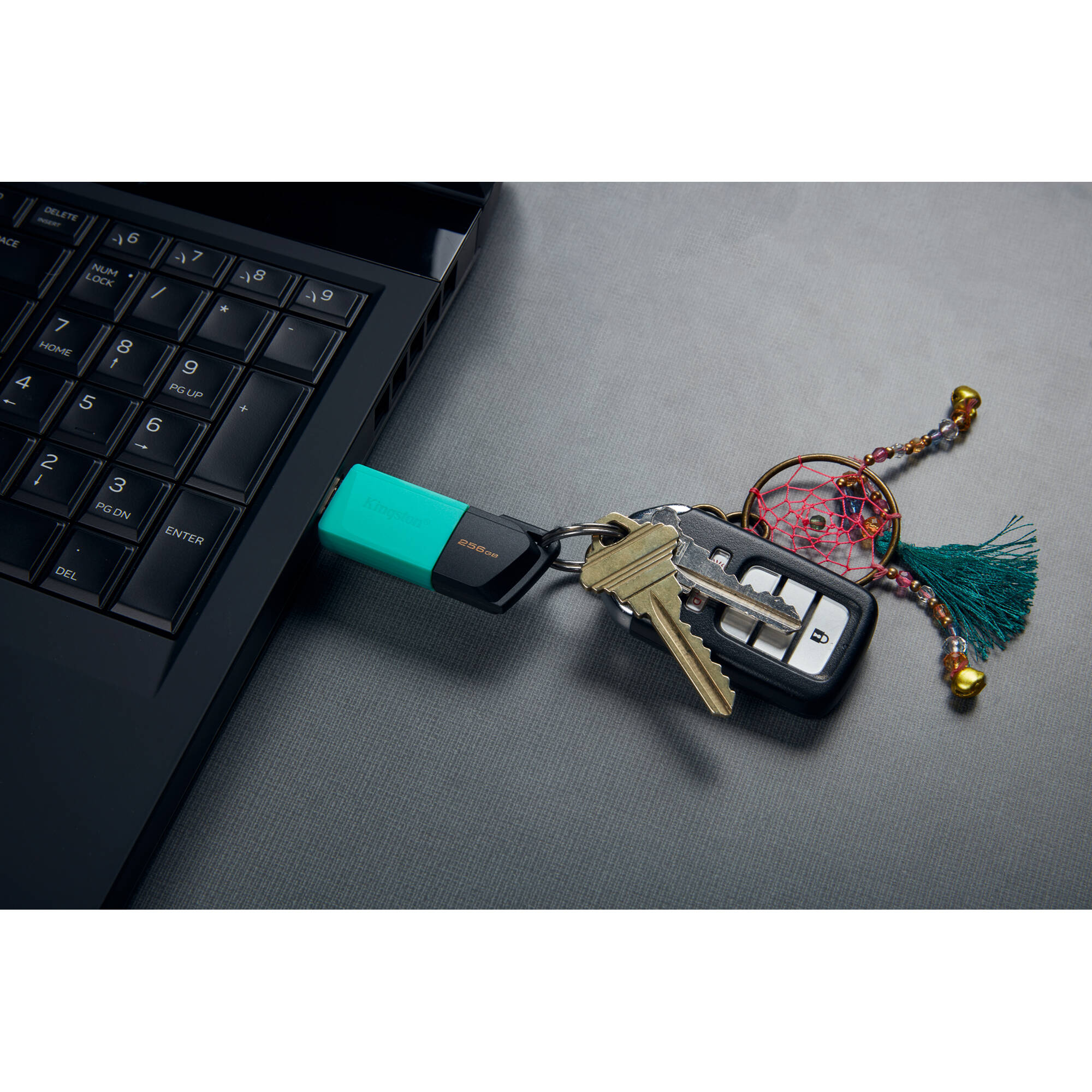 Kingston DataTraveler Exodia M 256GB USB 3.2 Gen 1 flash drive in black and teal — view 8