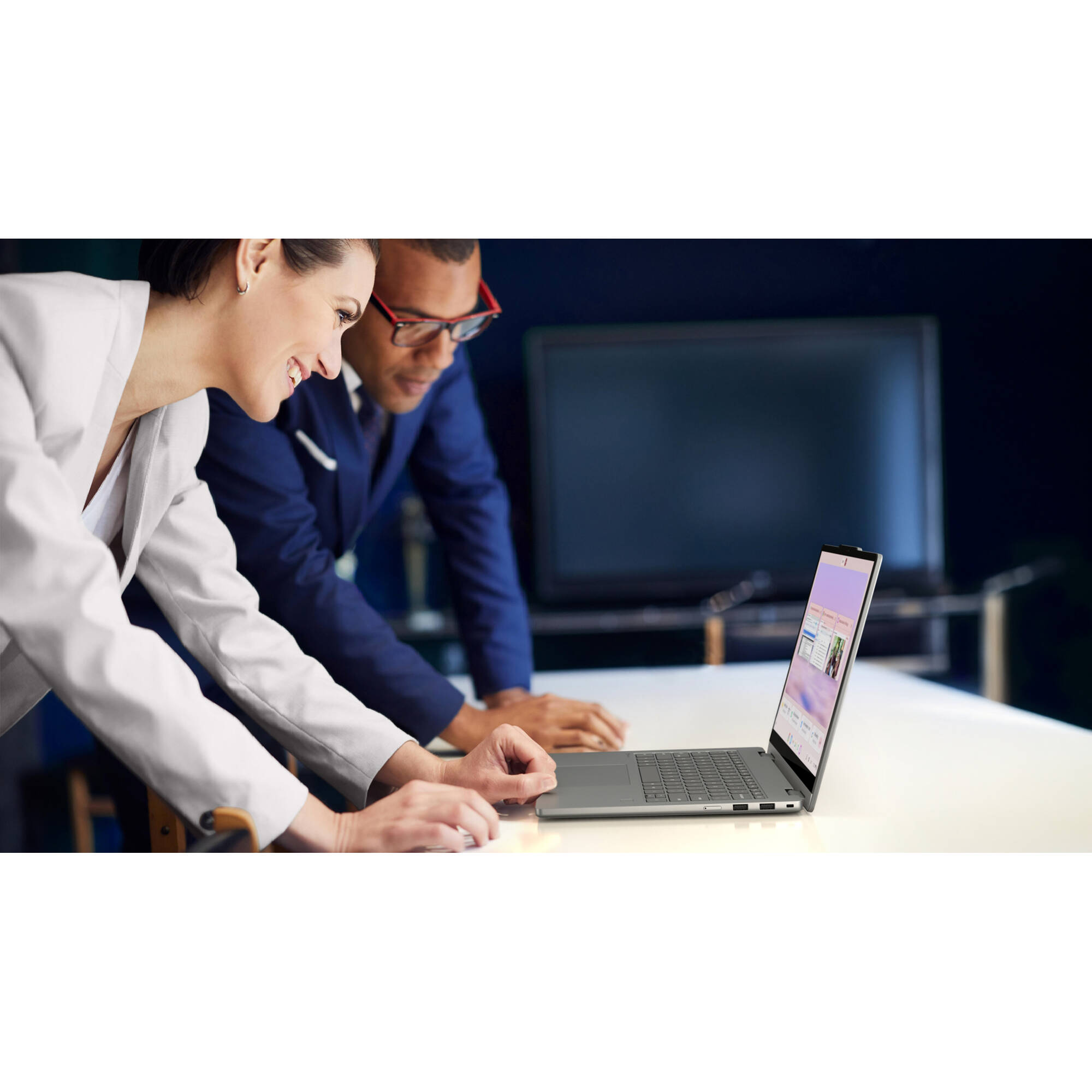 Lenovo TS Chrome Plus 2-in-1 Chromebook with 14-inch WUXGA touchscreen, grey chassis, and backlit keyboard — view 26