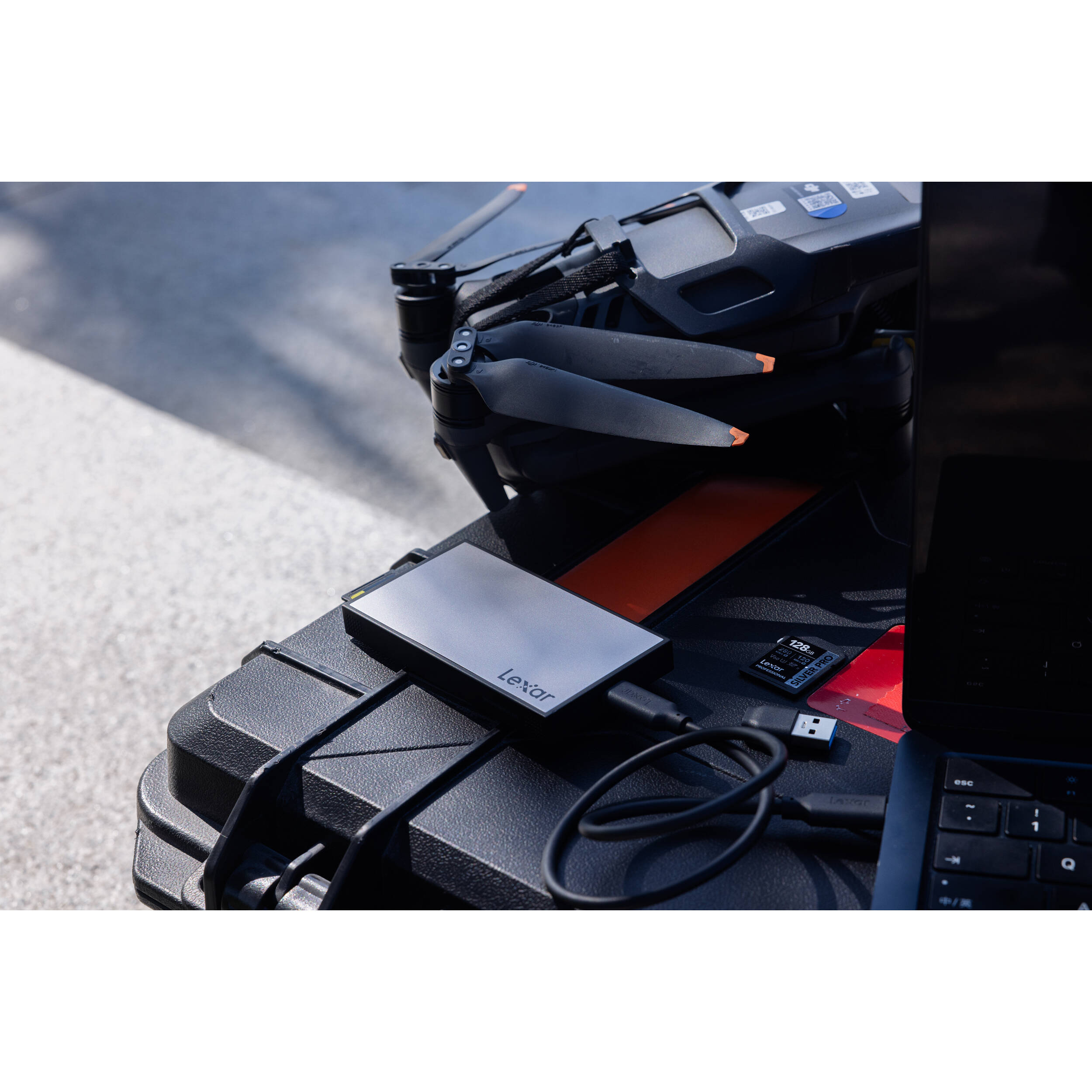 Lexar Professional Workflow dual-slot SD UHS-II reader with USB-C connection — view 16