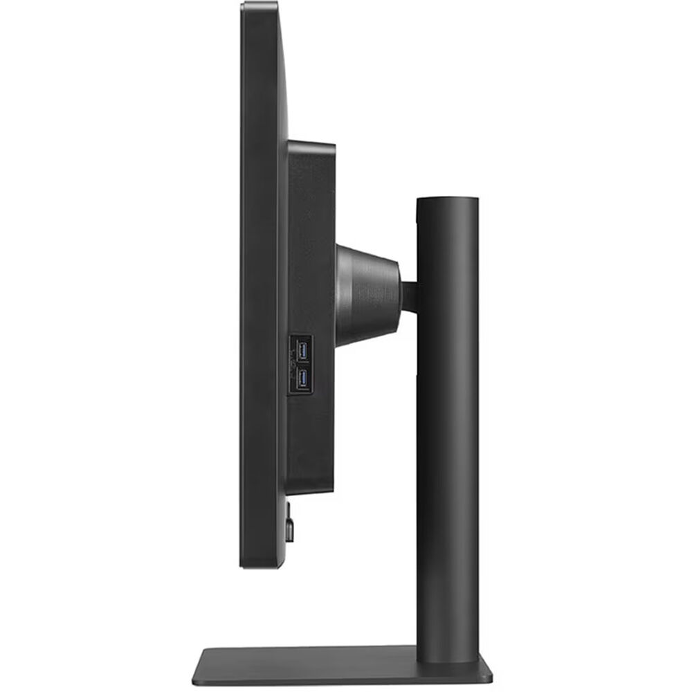 LG 32-inch IPS Black 8MP diagnostic monitor with 4K resolution and front sensor — view 6