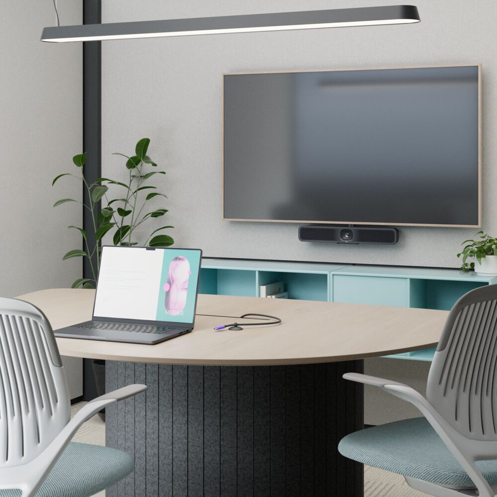 Logitech active USB cable for Meetup 2 and Rally Board 65 installations — view 8
