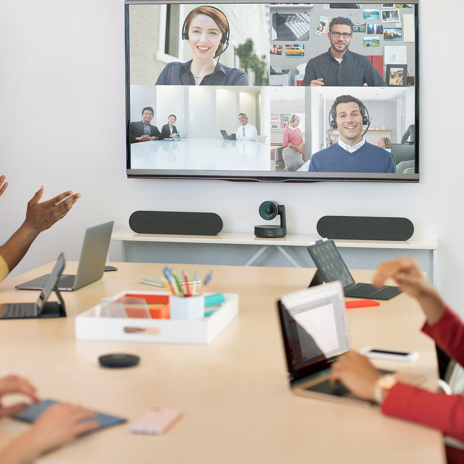 Logitech Rally Plus conference system with white mic pods for large meeting rooms — view 7