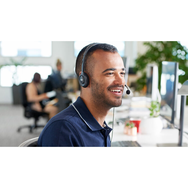 Logitech Stereo Headset H111 - For computers that utilize separate 3.5 mm microphone-in and audio-out ports. Simple and effective for everyday use and compatible with most operating systems and platforms. — view 8
