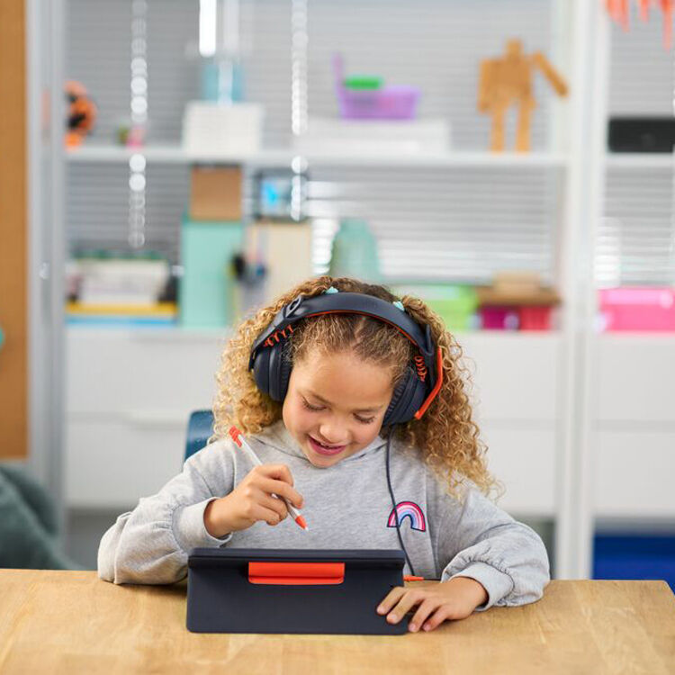 Logitech Zone Learn Headset USB-C over-ear wired headset with USB-C connector — view 6
