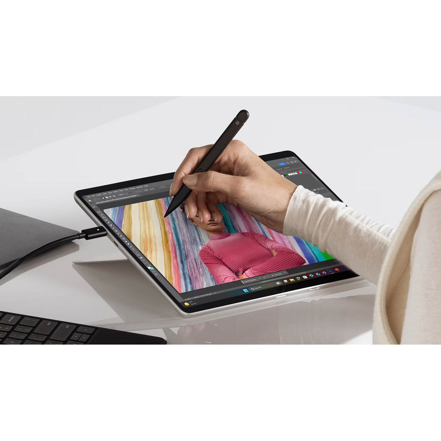 Microsoft Surface Pro Flex Keyboard with Slim Pen in black for US and Canada commercial use — view 10