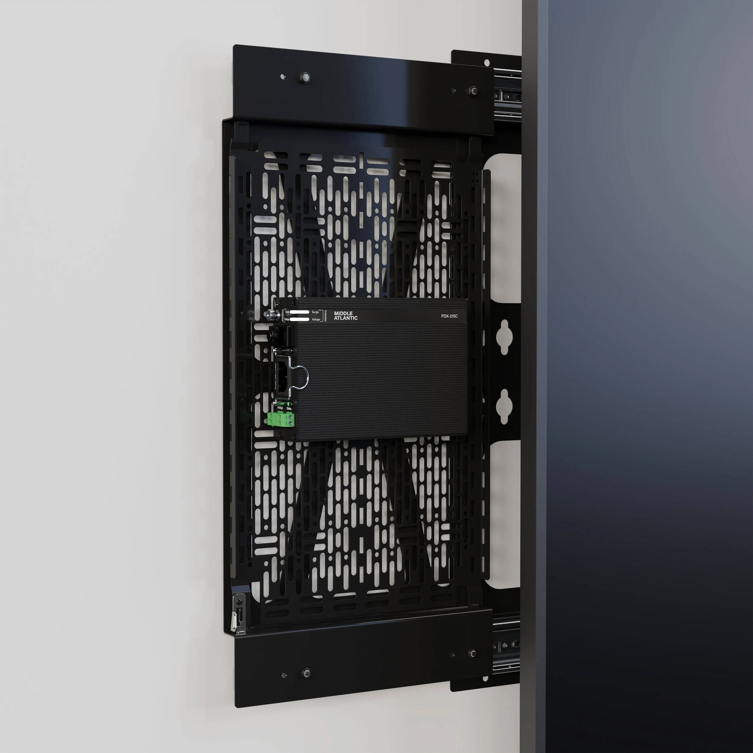 Middle Atlantic PDX-215C compact 15 A surge protector with 2 outlets for rack installations — view 7