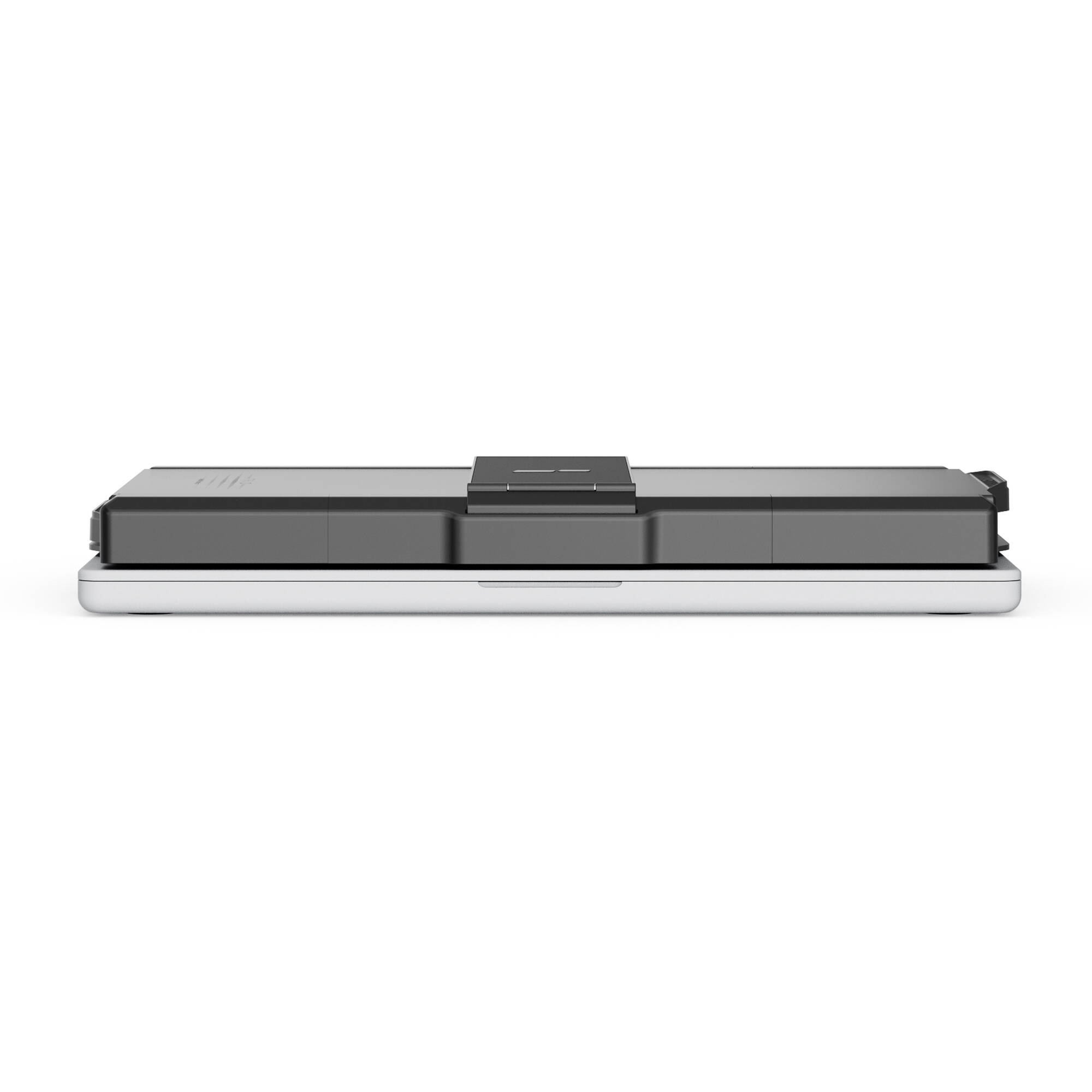 Mobile Pixels Trio 2.0 portable triple-screen monitor with two 13.3-inch IPS displays and USB-C connection — view 4
